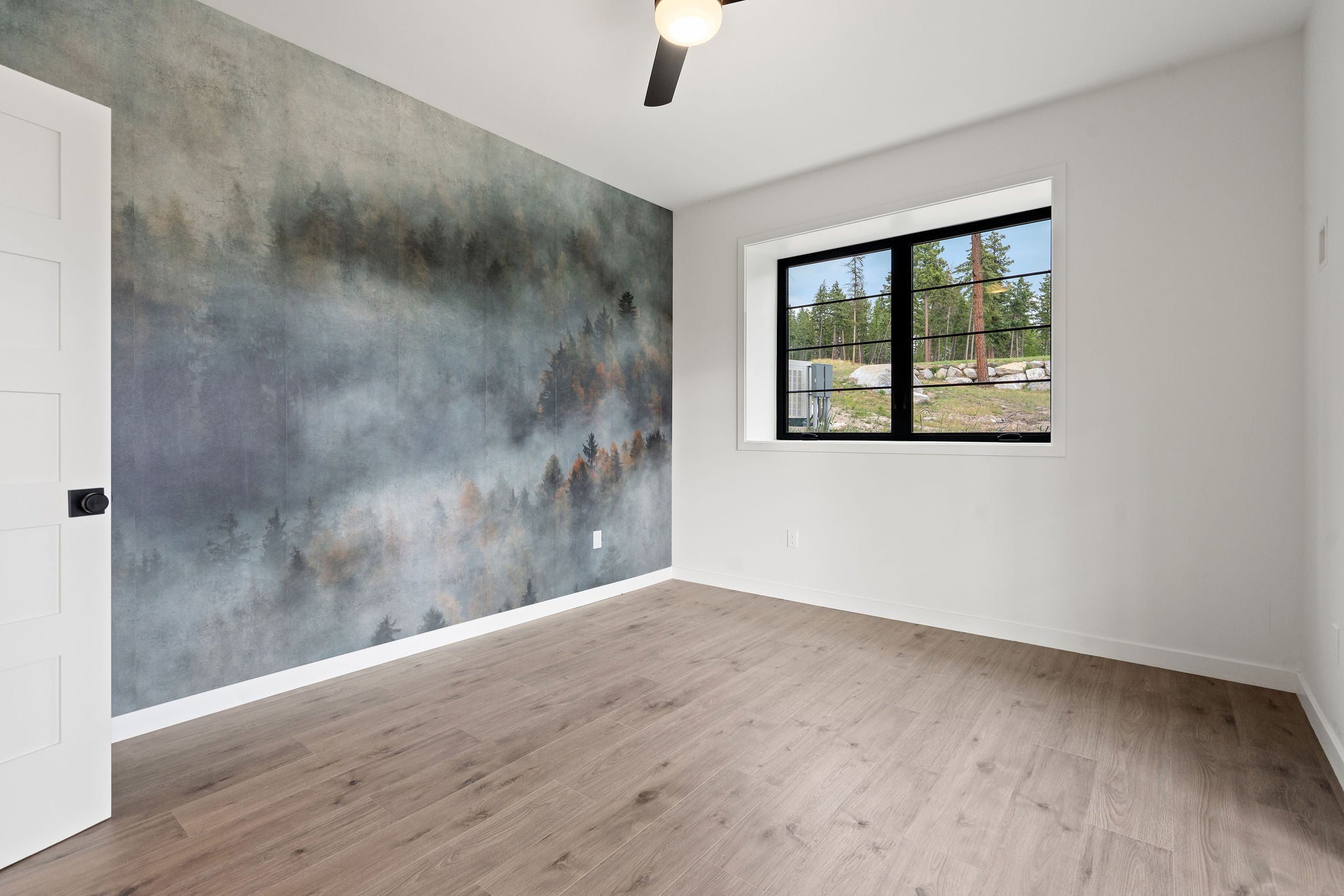 Lakeside, Montana, 59922, United States, 4 Bedrooms Bedrooms, ,4 BathroomsBathrooms,Residential,Active,1914632