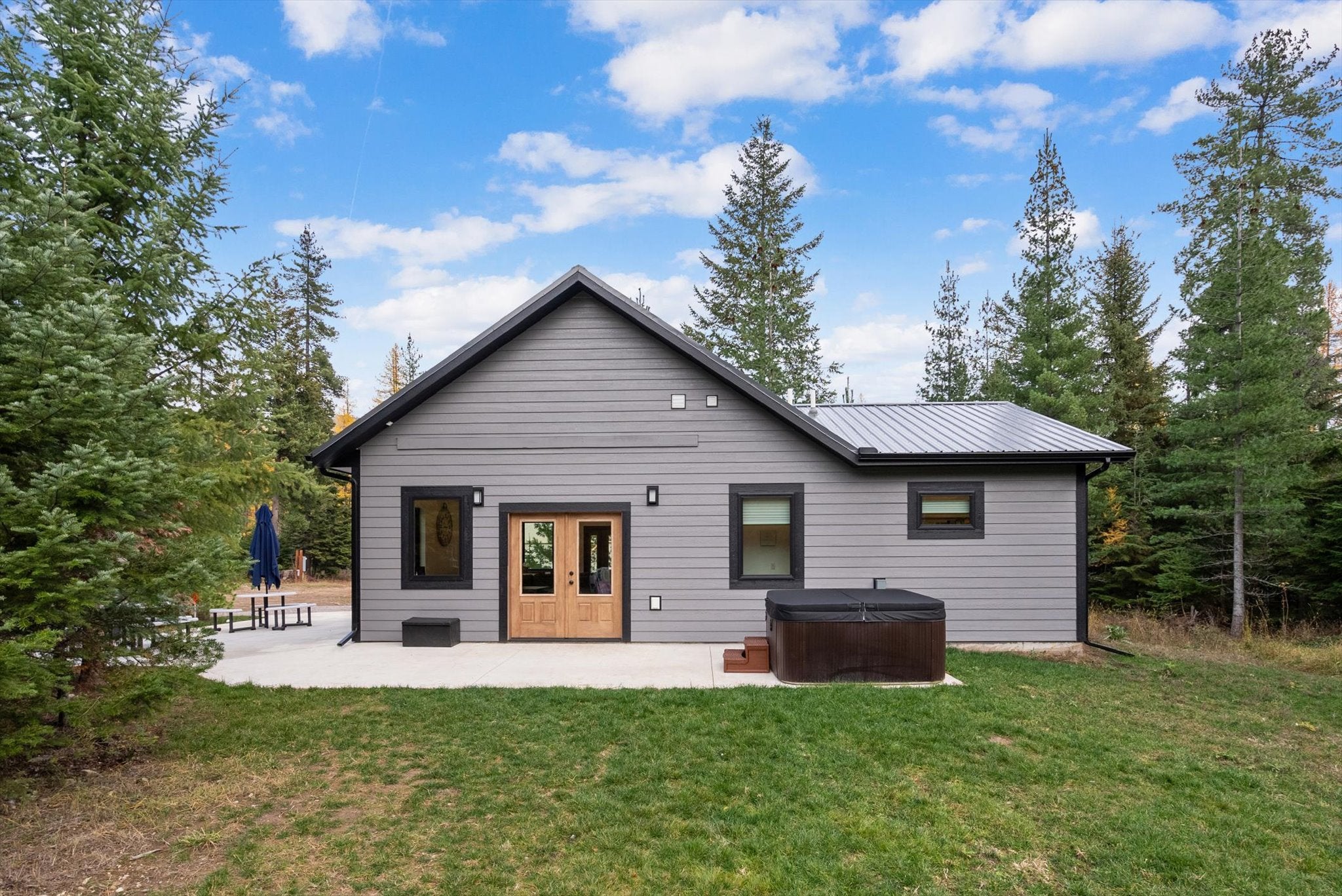 Kalispell, Montana, 59901, United States, 6 Bedrooms Bedrooms, ,5 BathroomsBathrooms,Residential,Active,1990648