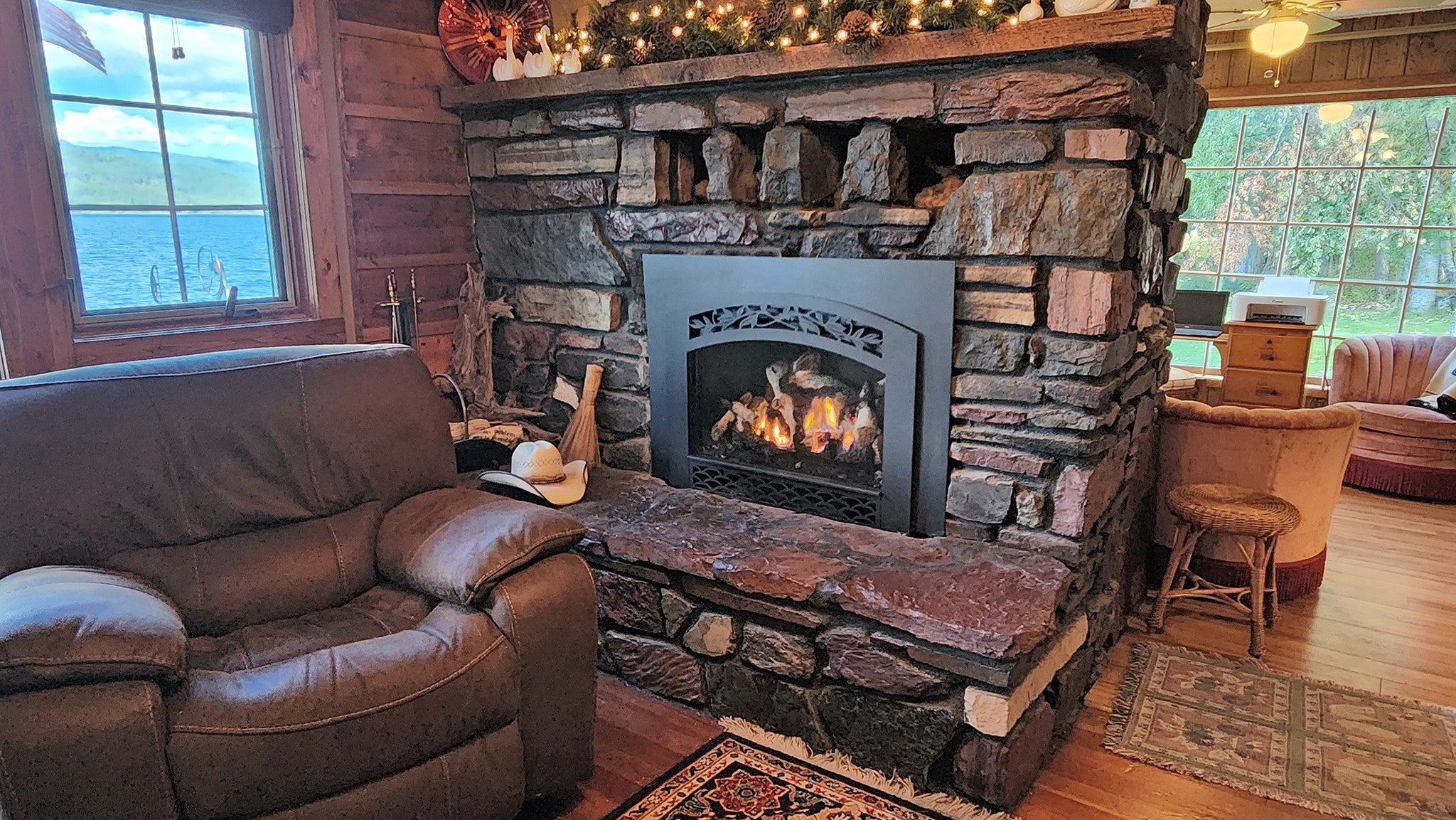 Bigfork, Montana, 59911, United States, ,2 BathroomsBathrooms,Residential,Active,1769754