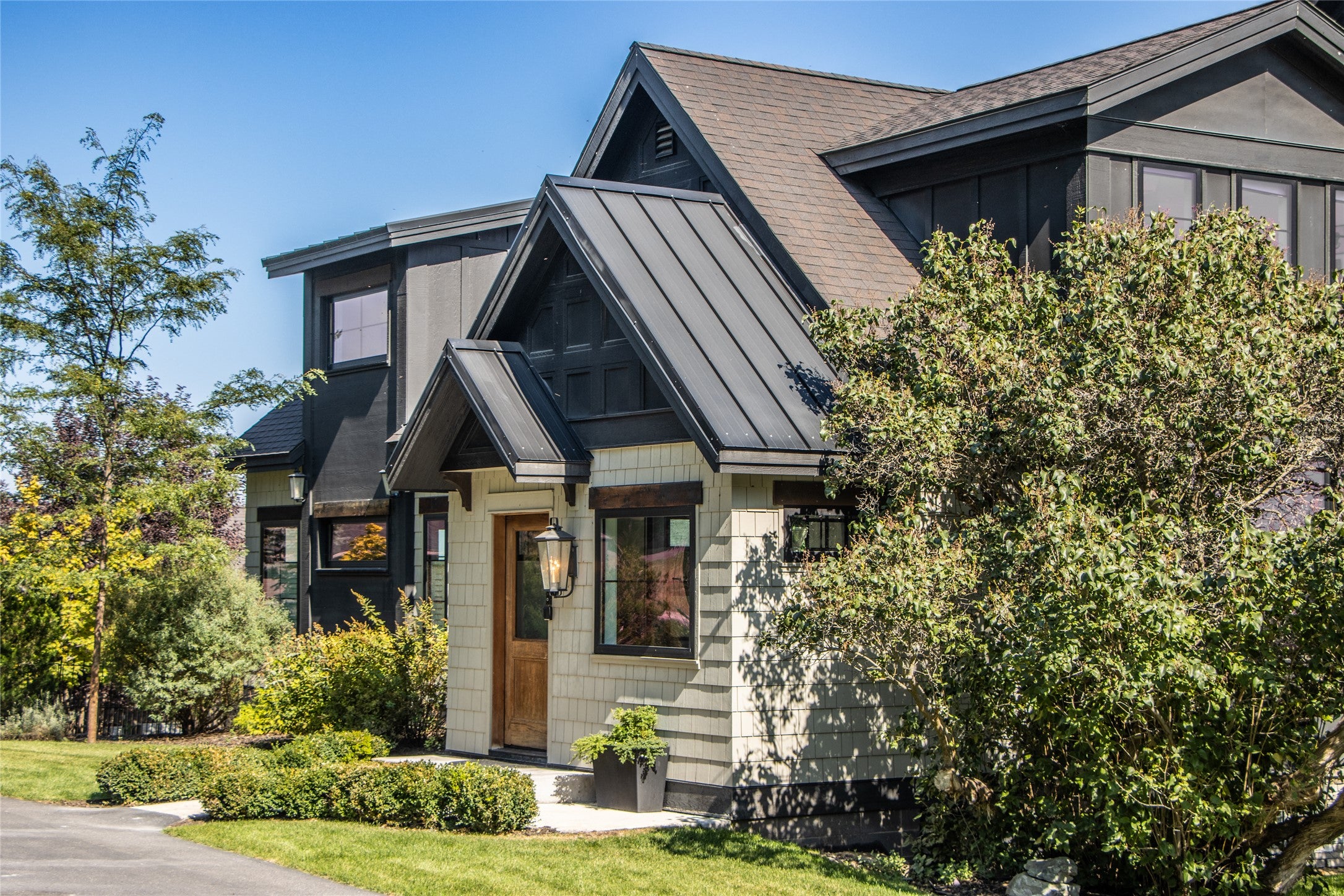 Kalispell, Montana, 59901, United States, 5 Bedrooms Bedrooms, ,4 BathroomsBathrooms,Residential,Active,1952460