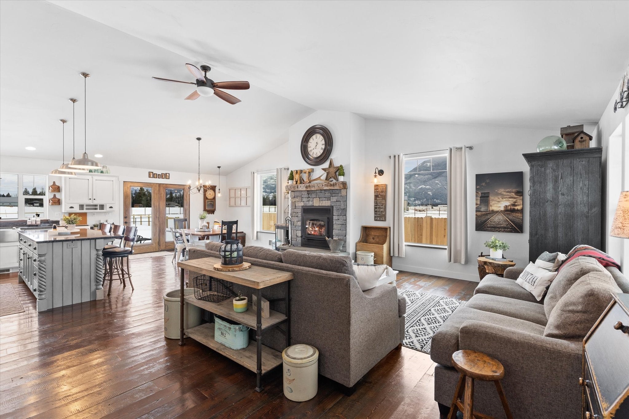 Columbia Falls, Montana, 59912, United States, 4 Bedrooms Bedrooms, ,3 BathroomsBathrooms,Residential,Active,1834486