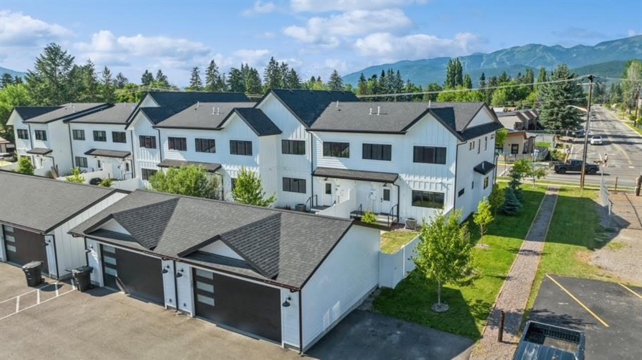 Whitefish, Montana, 59937, United States, 4 Bedrooms Bedrooms, ,3 BathroomsBathrooms,Residential,Active,1959521