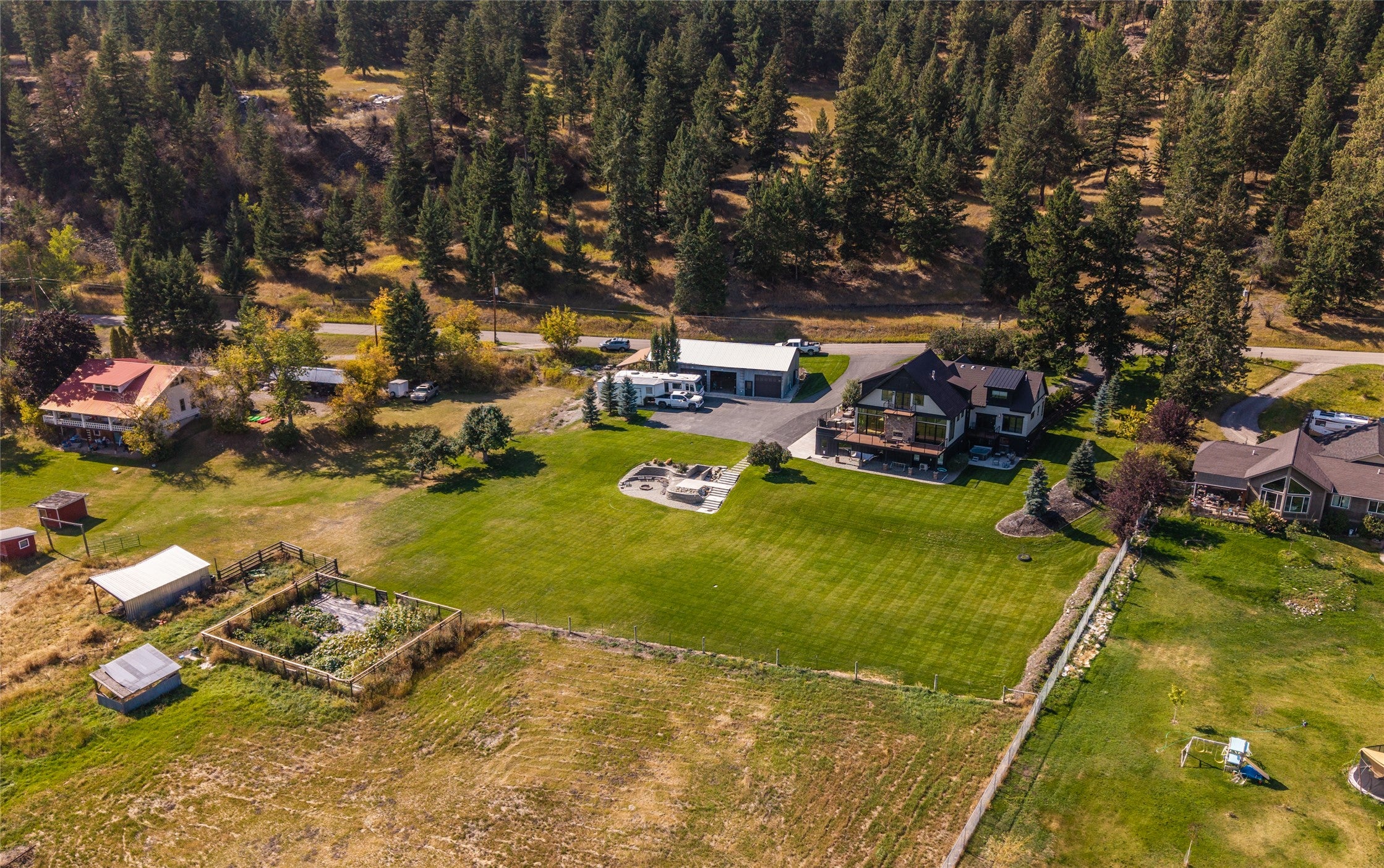 Kalispell, Montana, 59901, United States, 5 Bedrooms Bedrooms, ,4 BathroomsBathrooms,Residential,Active,2009395