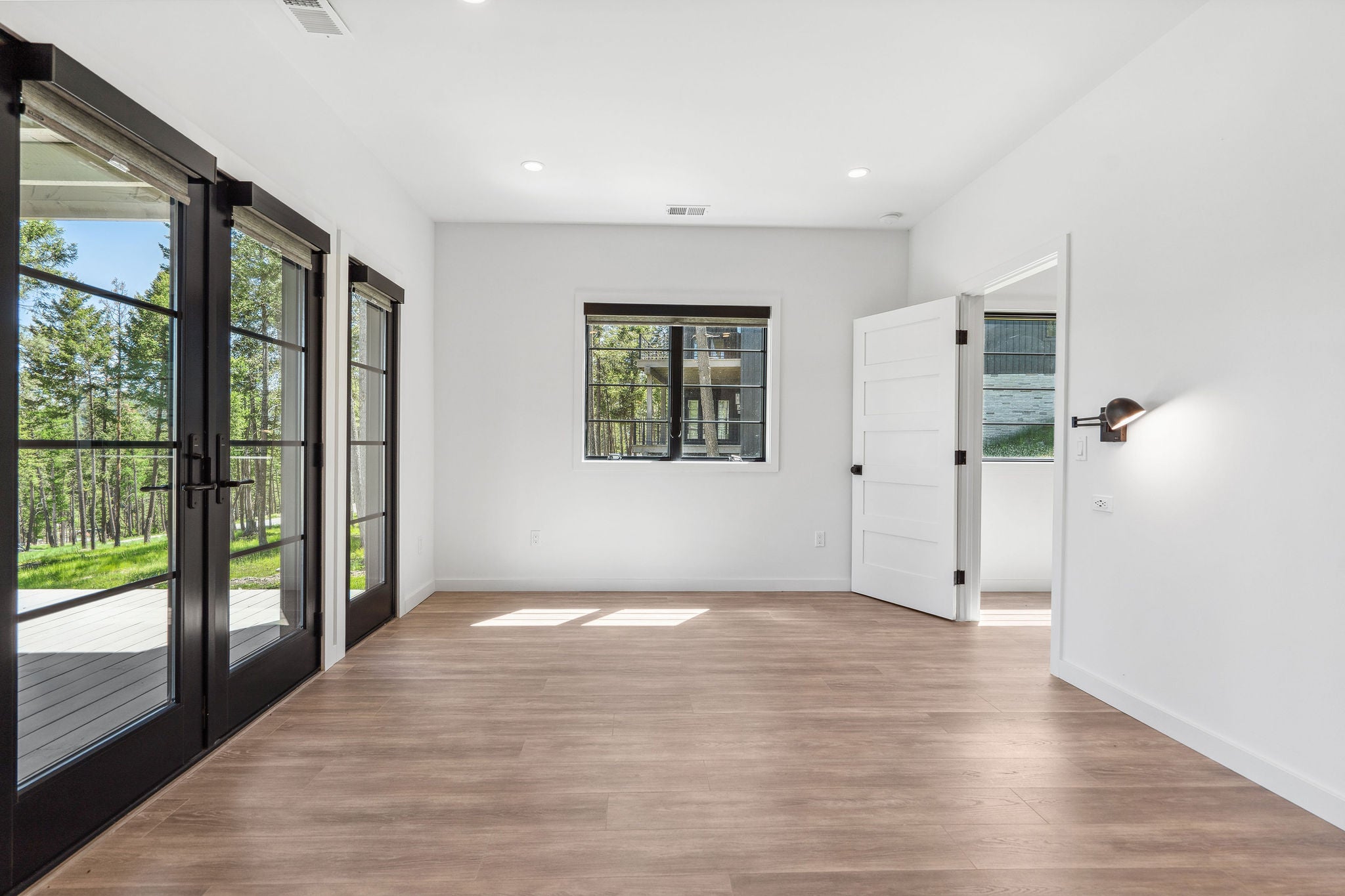 Lakeside, Montana, 59922, United States, 6 Bedrooms Bedrooms, ,5 BathroomsBathrooms,Residential,Active,1832319