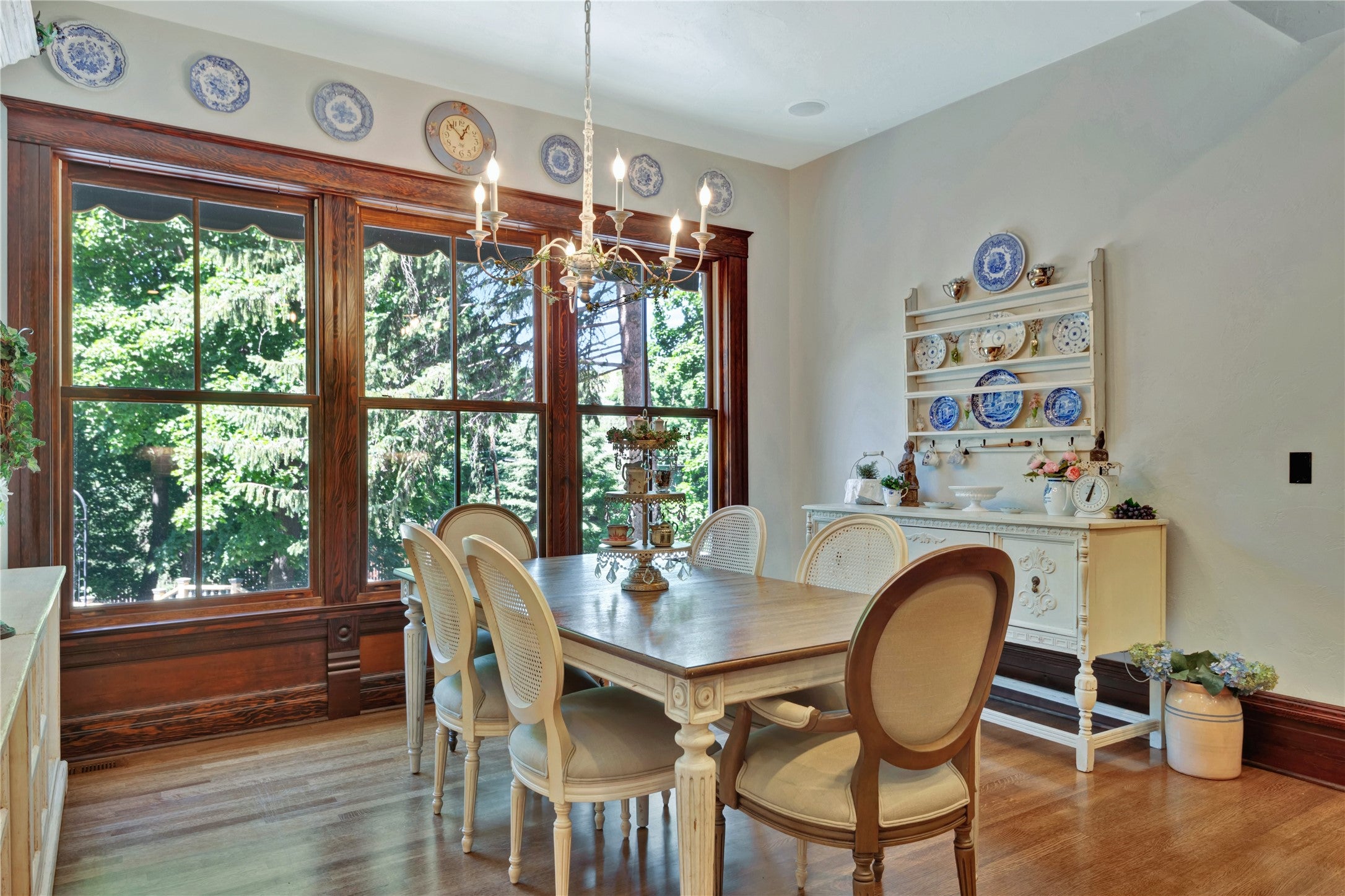 Missoula, Montana, 59802, United States, 5 Bedrooms Bedrooms, ,6 BathroomsBathrooms,Residential,Active,1753892