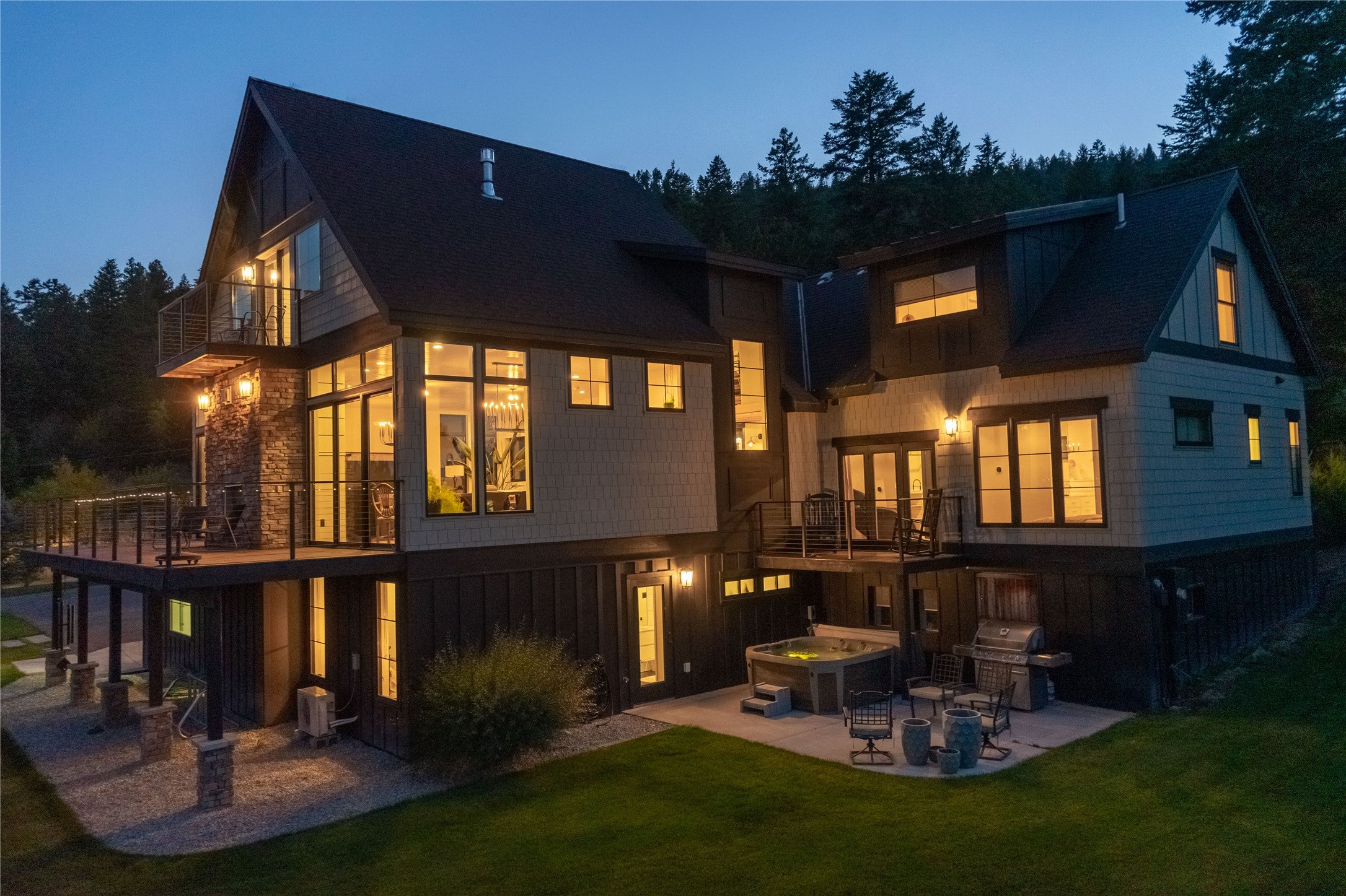 Kalispell, Montana, 59901, United States, 5 Bedrooms Bedrooms, ,4 BathroomsBathrooms,Residential,Active,1952460