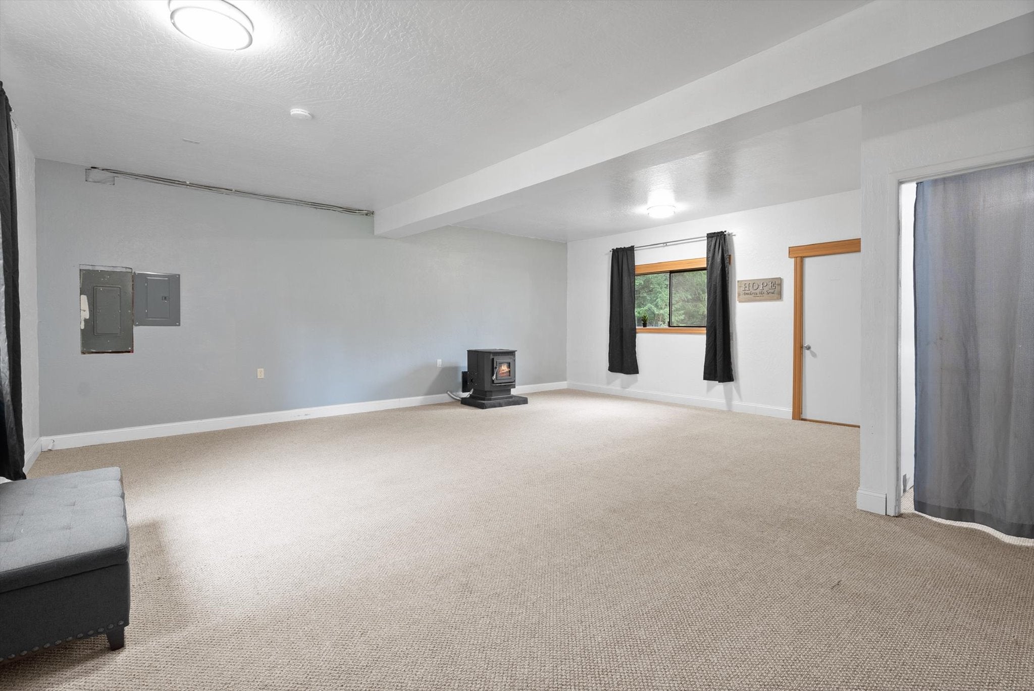 Kalispell, Montana, 59901, United States, 6 Bedrooms Bedrooms, ,5 BathroomsBathrooms,Residential,Active,1990648