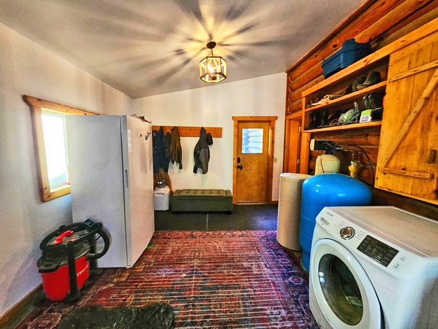 Whitefish, Montana, 59937, United States, 4 Bedrooms Bedrooms, ,3 BathroomsBathrooms,Residential,Active,1889340