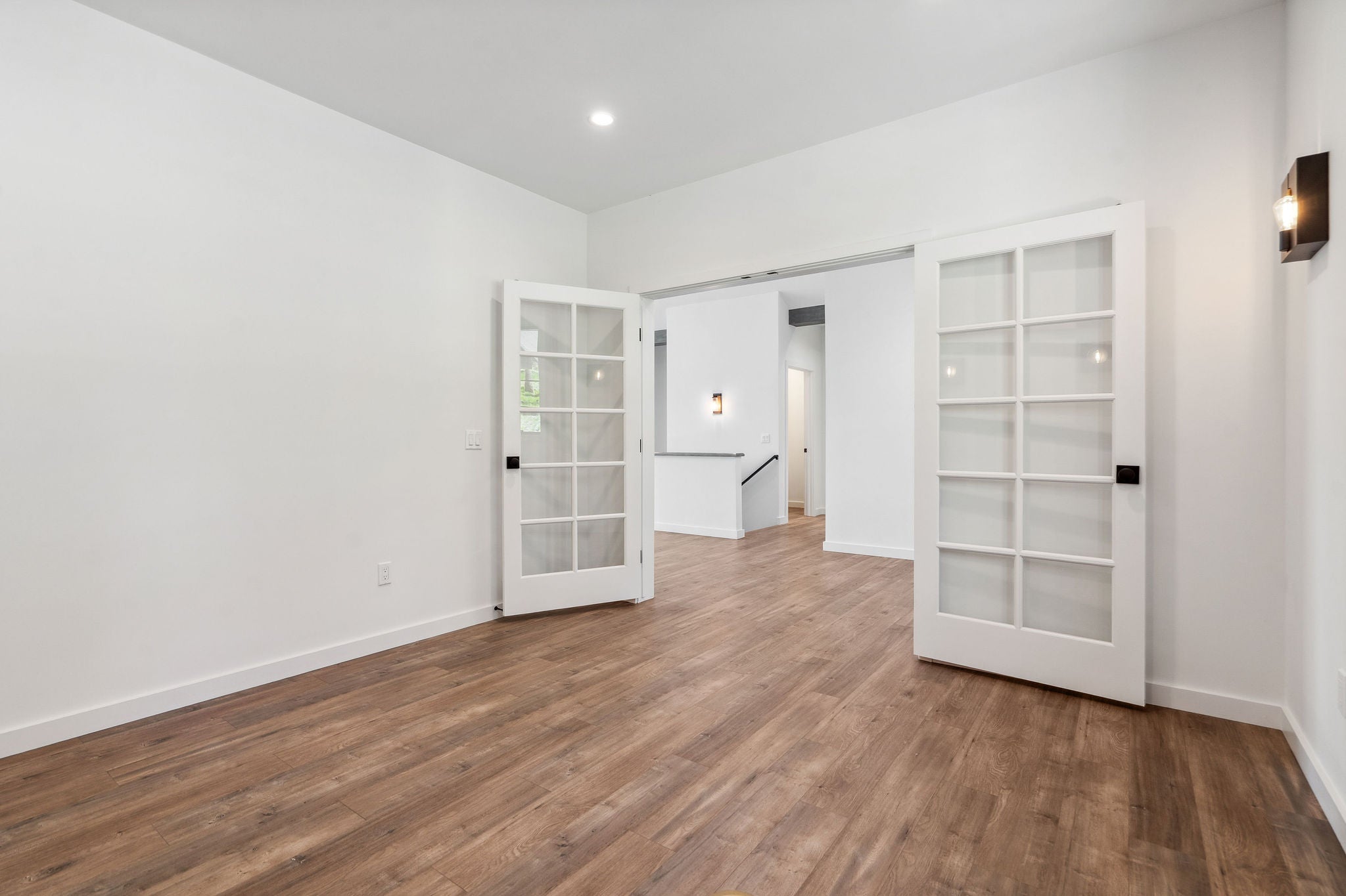 Lakeside, Montana, 59922, United States, 6 Bedrooms Bedrooms, ,5 BathroomsBathrooms,Residential,Active,1832319