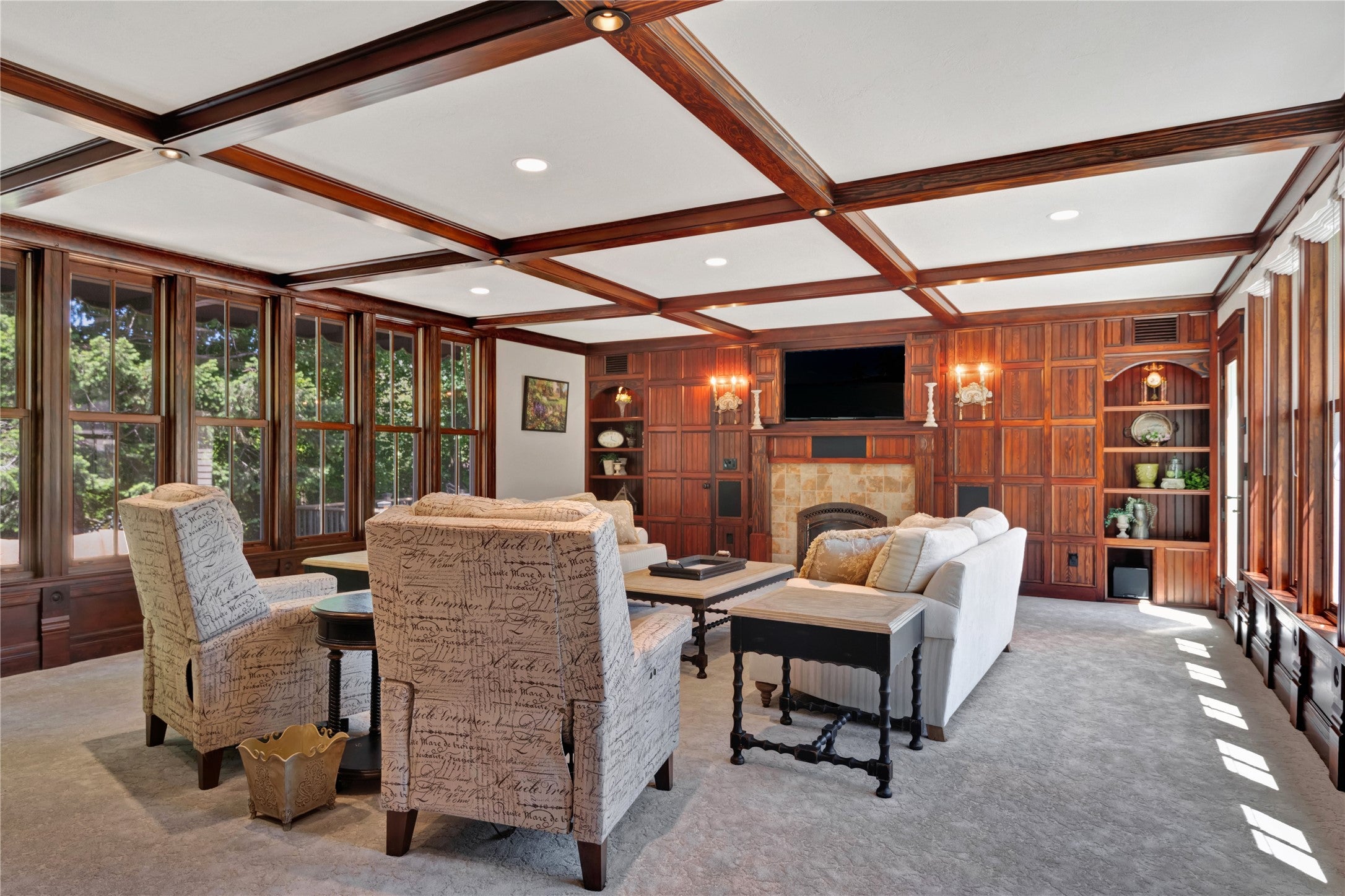 Missoula, Montana, 59802, United States, 5 Bedrooms Bedrooms, ,6 BathroomsBathrooms,Residential,Active,1753892