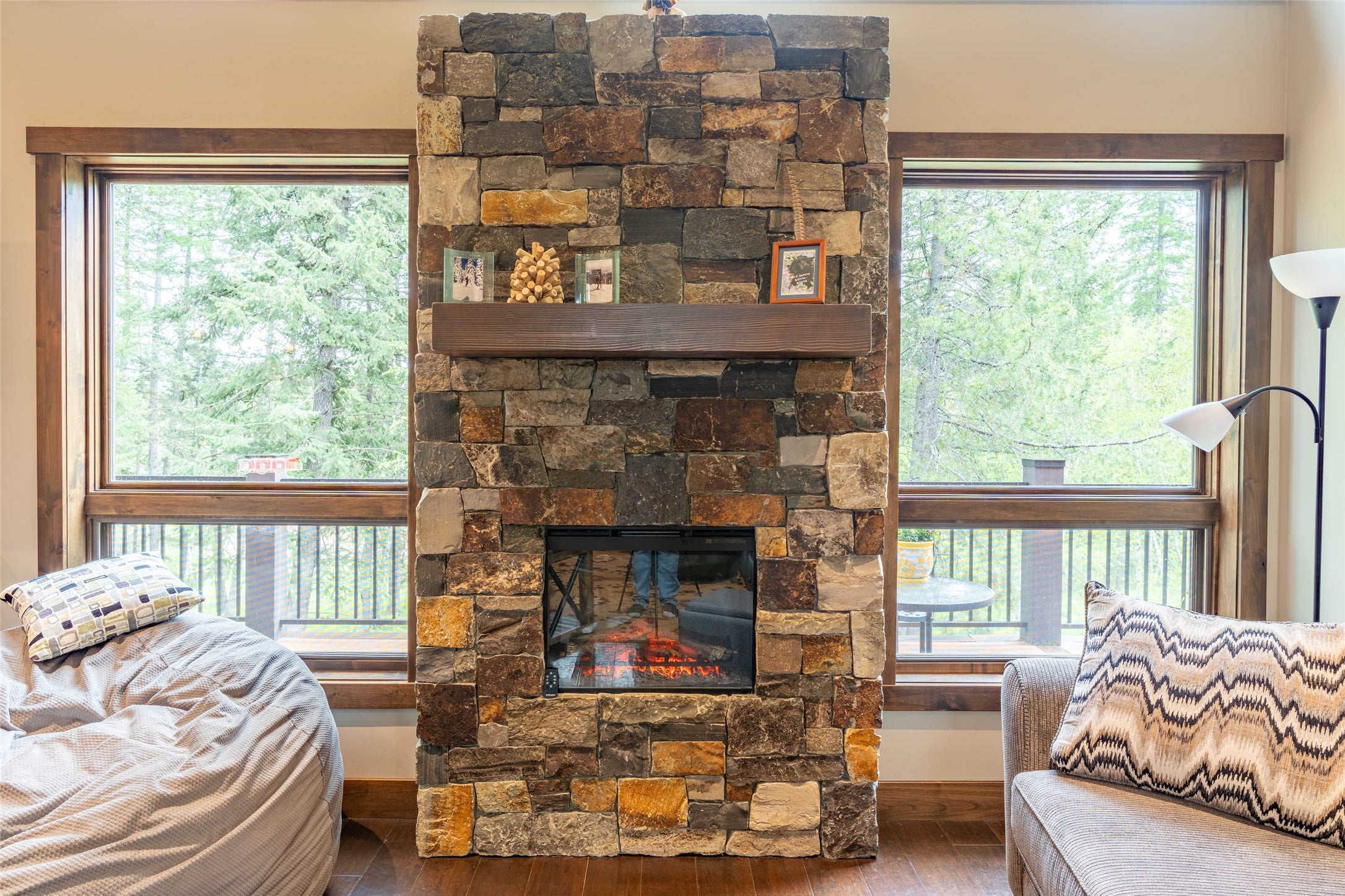 Columbia Falls, Montana, 59912, United States, ,3 BathroomsBathrooms,Residential,Active,1841309