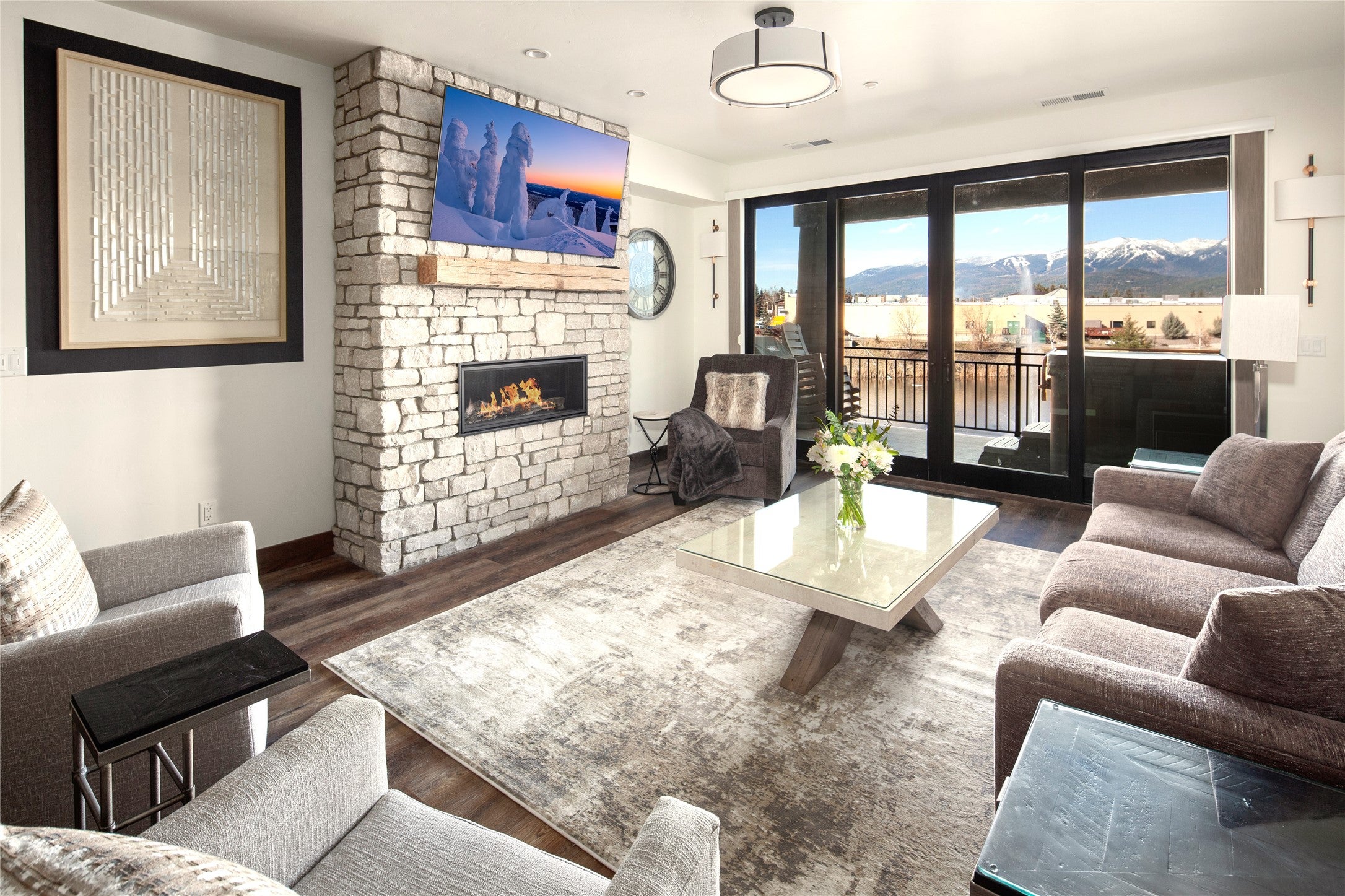 Whitefish, Montana, 59937, United States, 2 Bedrooms Bedrooms, ,3 BathroomsBathrooms,Residential,Active,1871606