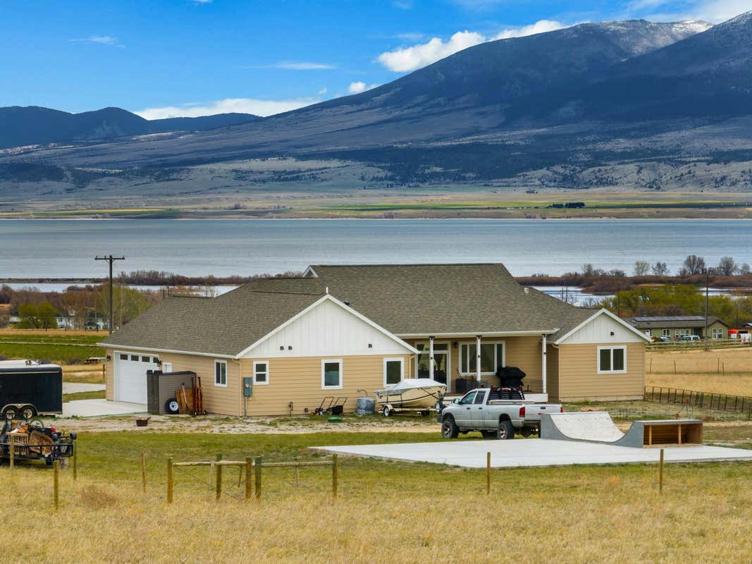 73 SPRINGVILLE LN, TOWNSEND, MT 59644, photo 1 of 81