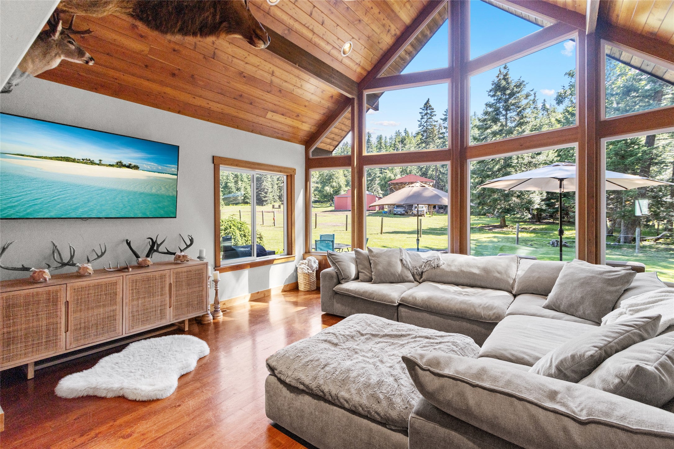 Bigfork, Montana, 59911, United States, 4 Bedrooms Bedrooms, ,2 BathroomsBathrooms,Residential,Active,1914637