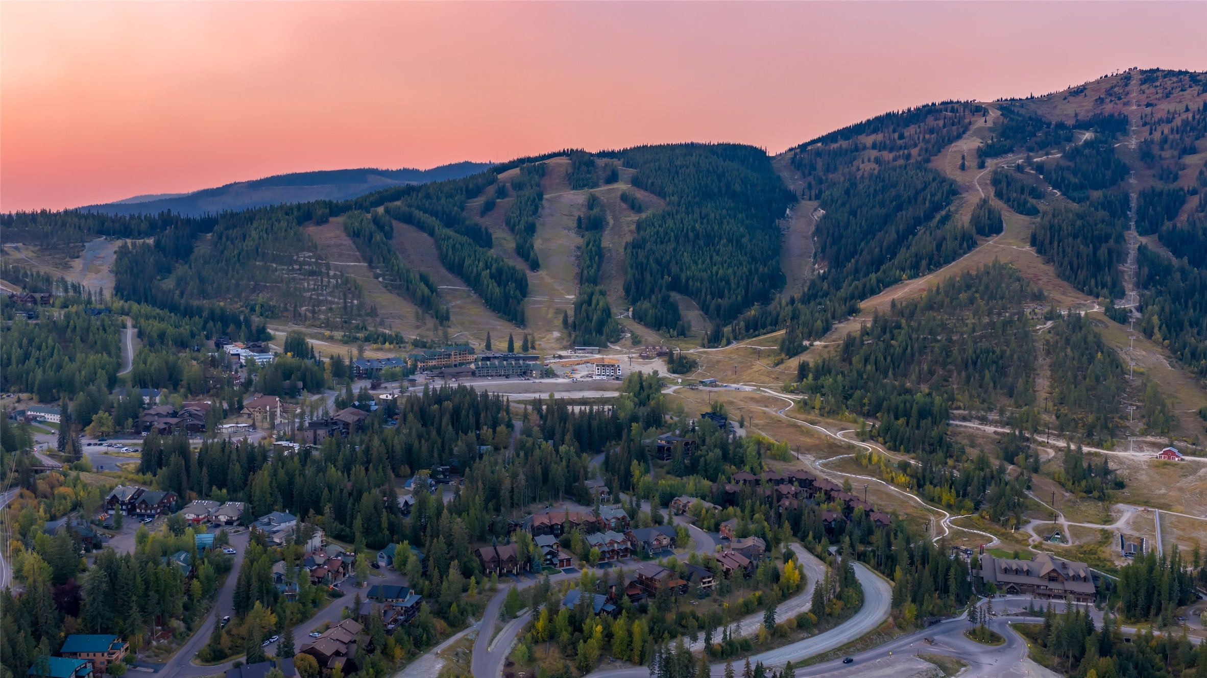 Whitefish, Montana, 59937, United States, 4 Bedrooms Bedrooms, ,4 BathroomsBathrooms,Residential,Active,1952623