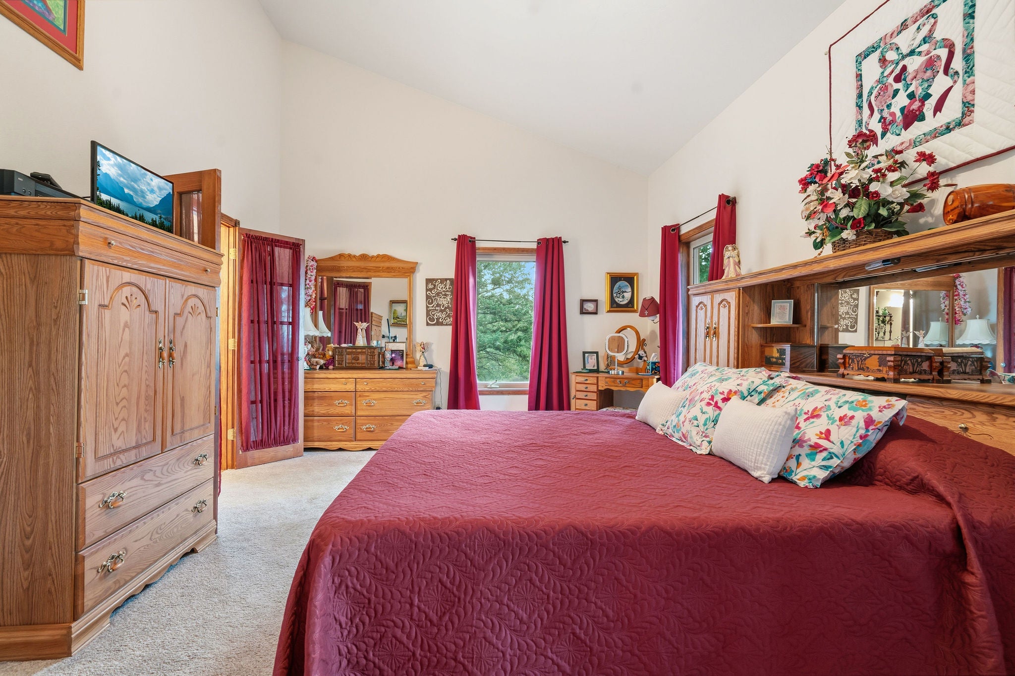 Somers, Montana, 59932, United States, 4 Bedrooms Bedrooms, ,4 BathroomsBathrooms,Residential,Active,1987246