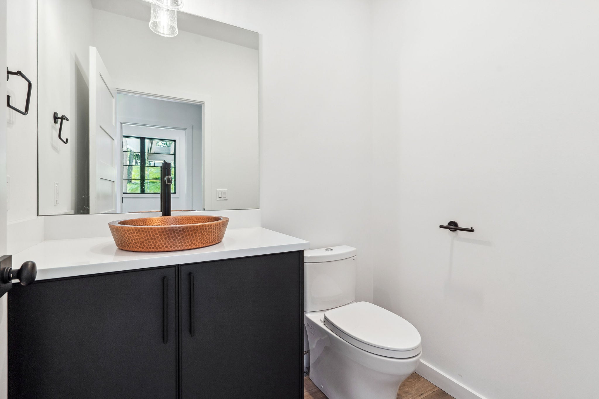 Lakeside, Montana, 59922, United States, 6 Bedrooms Bedrooms, ,5 BathroomsBathrooms,Residential,Active,1832319