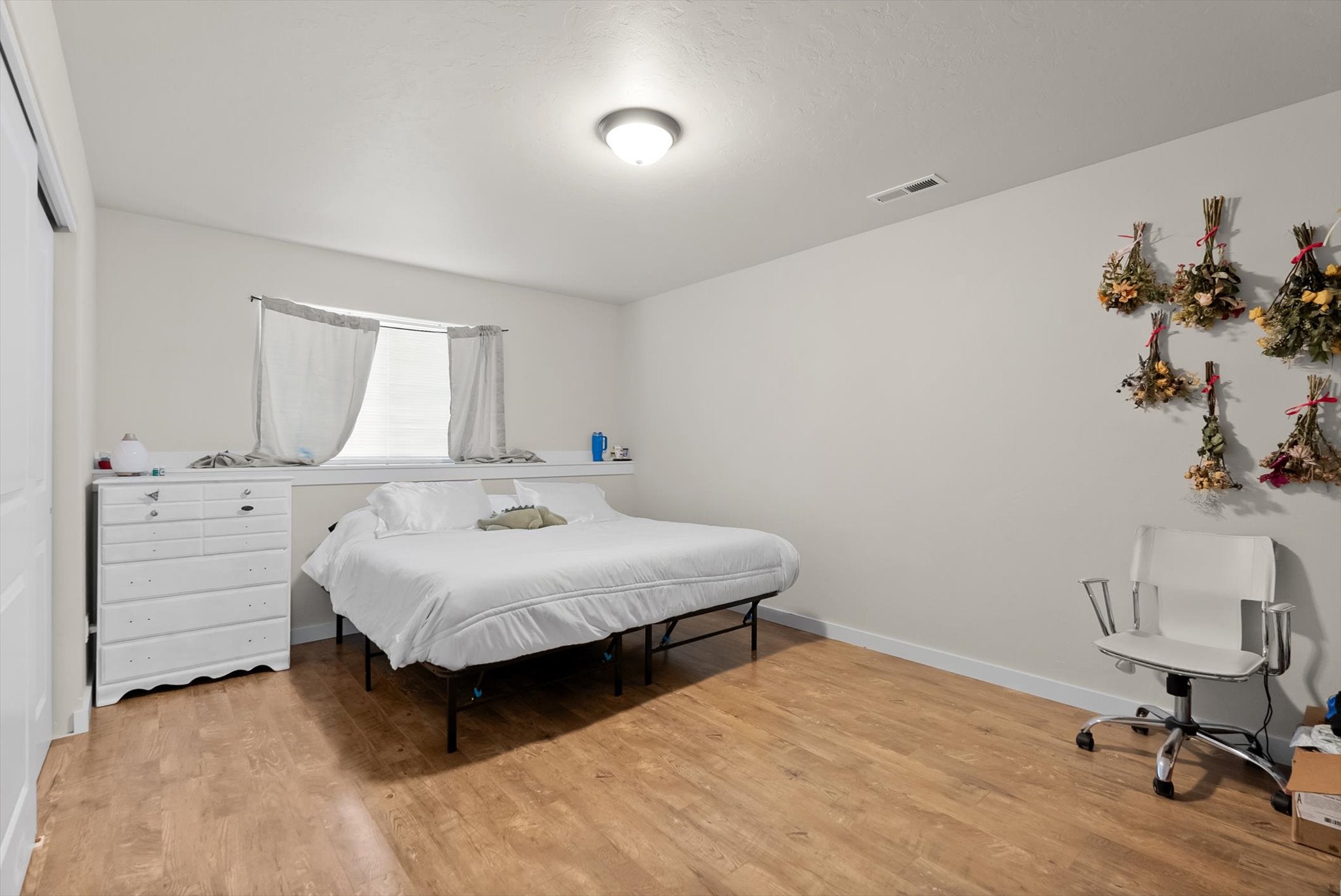 Kalispell, Montana, 59901, United States, 5 Bedrooms Bedrooms, ,3 BathroomsBathrooms,Residential,Active,1945088