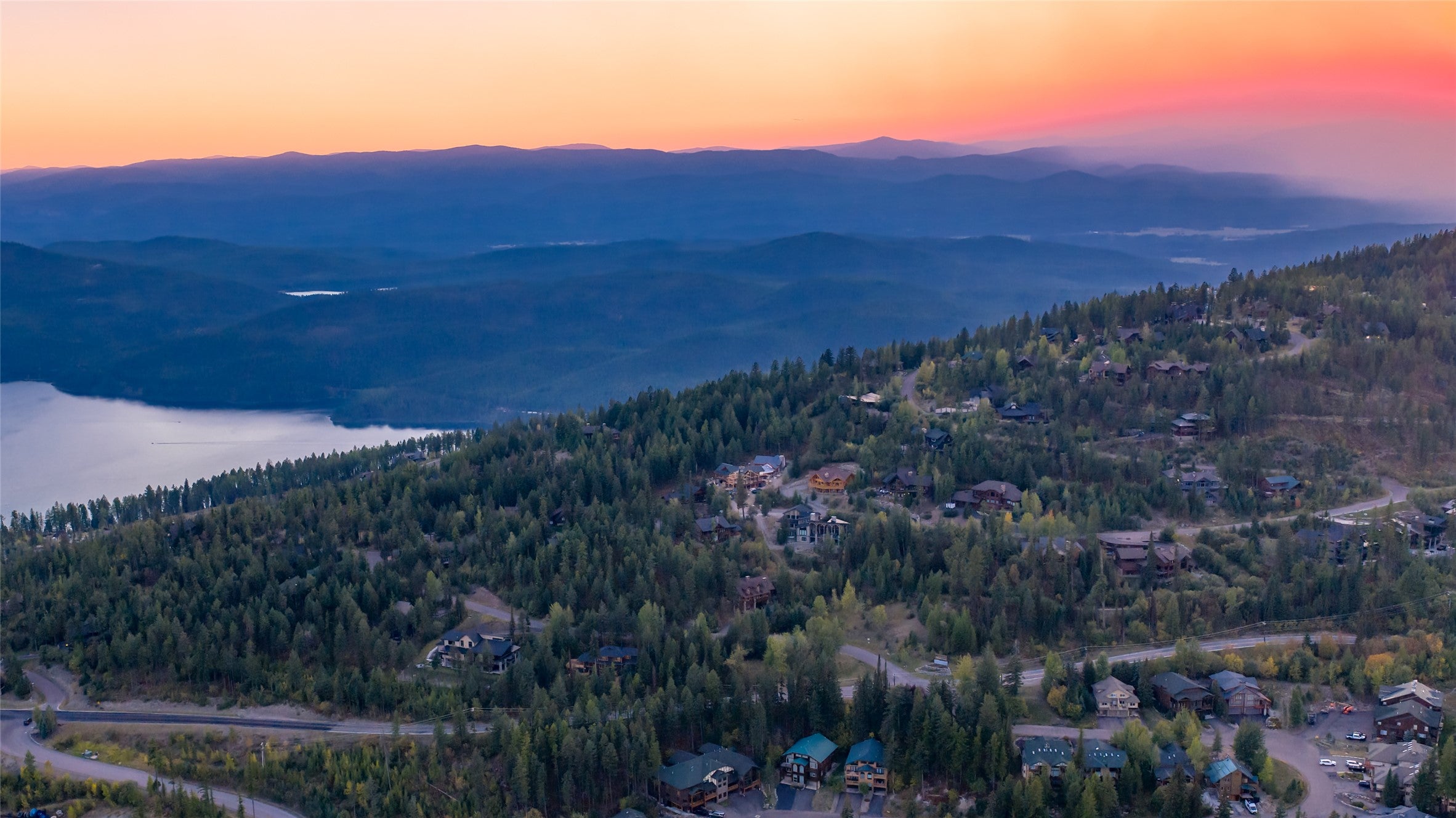 Whitefish, Montana, 59937, United States, 4 Bedrooms Bedrooms, ,4 BathroomsBathrooms,Residential,Active,1952623