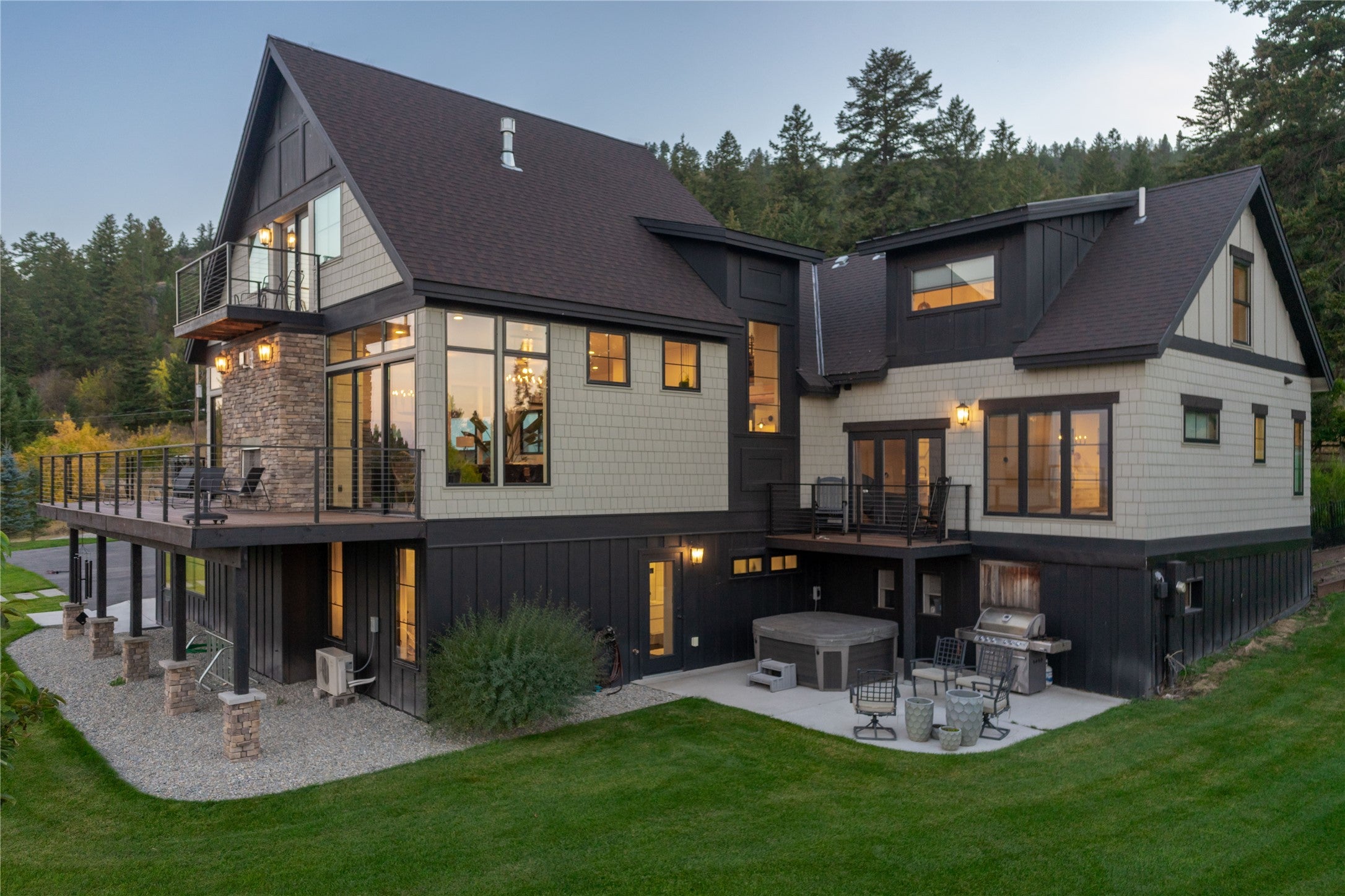 Kalispell, Montana, 59901, United States, 5 Bedrooms Bedrooms, ,4 BathroomsBathrooms,Residential,Active,2009395