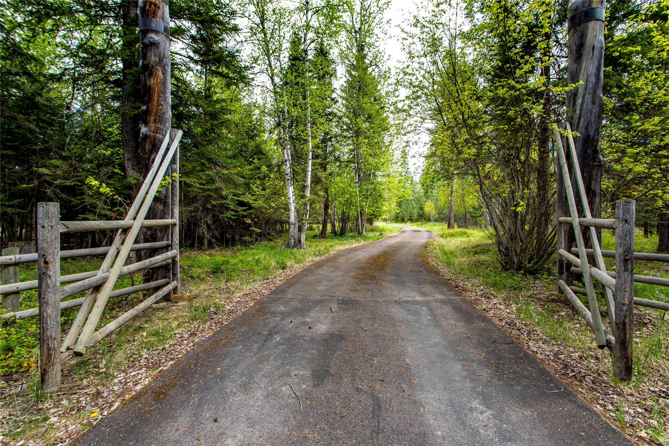 Whitefish, Montana, 59937, United States, 3 Bedrooms Bedrooms, ,4 BathroomsBathrooms,Residential,Active,1828694