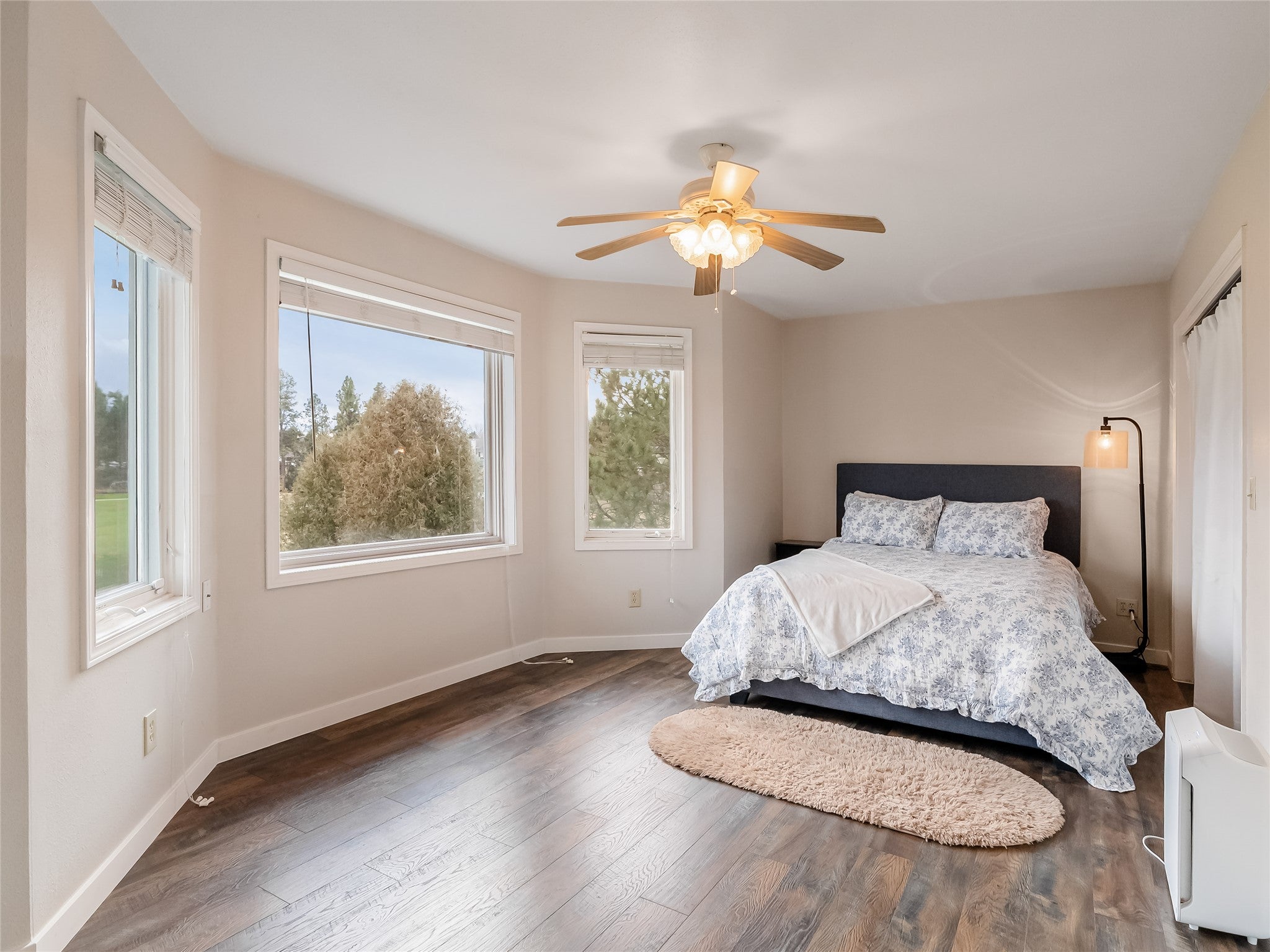 Kalispell, Montana, 59901, United States, 5 Bedrooms Bedrooms, ,4 BathroomsBathrooms,Residential,Active,1994970