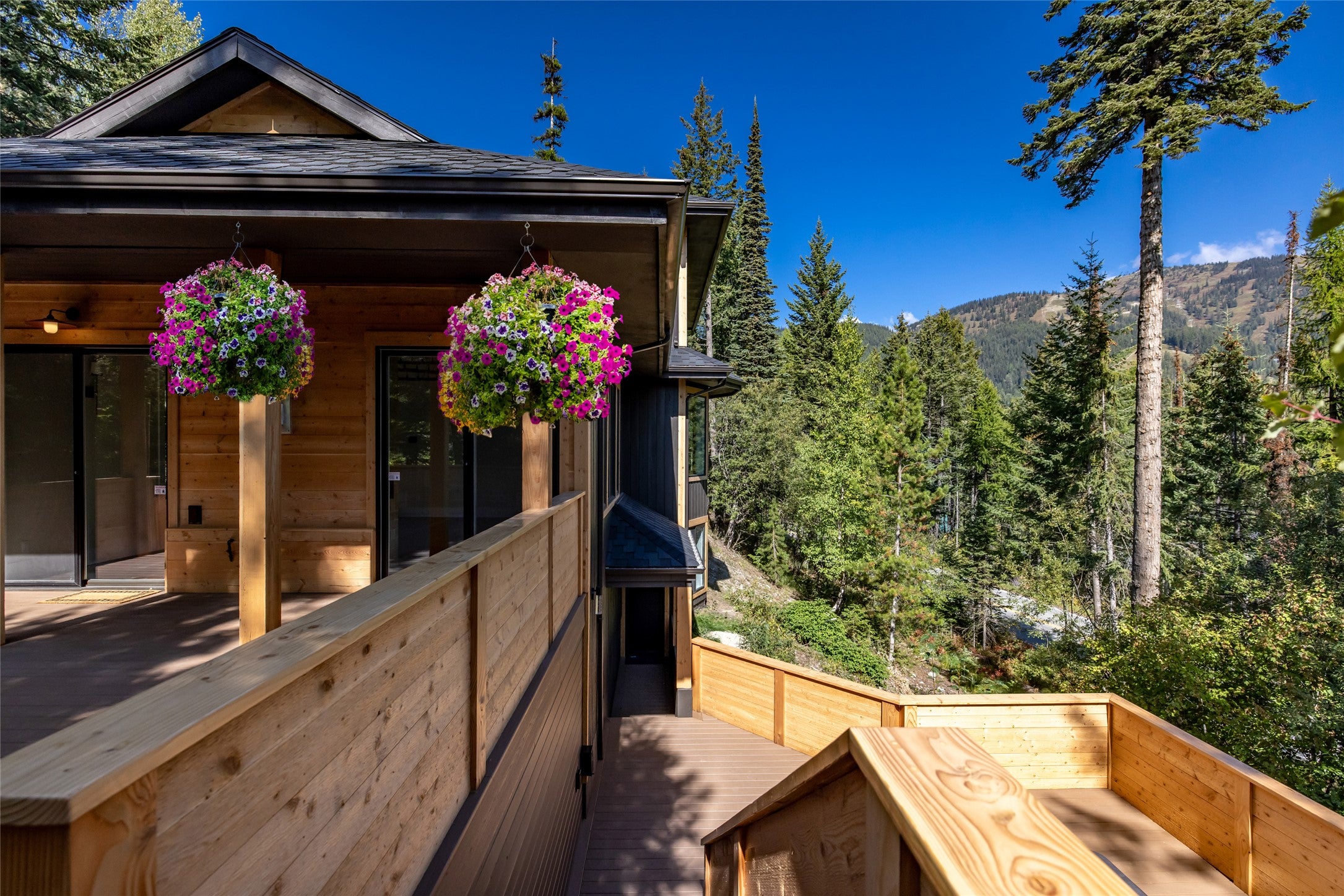 Whitefish, Montana, 59937, United States, 4 Bedrooms Bedrooms, ,4 BathroomsBathrooms,Residential,Active,1952623