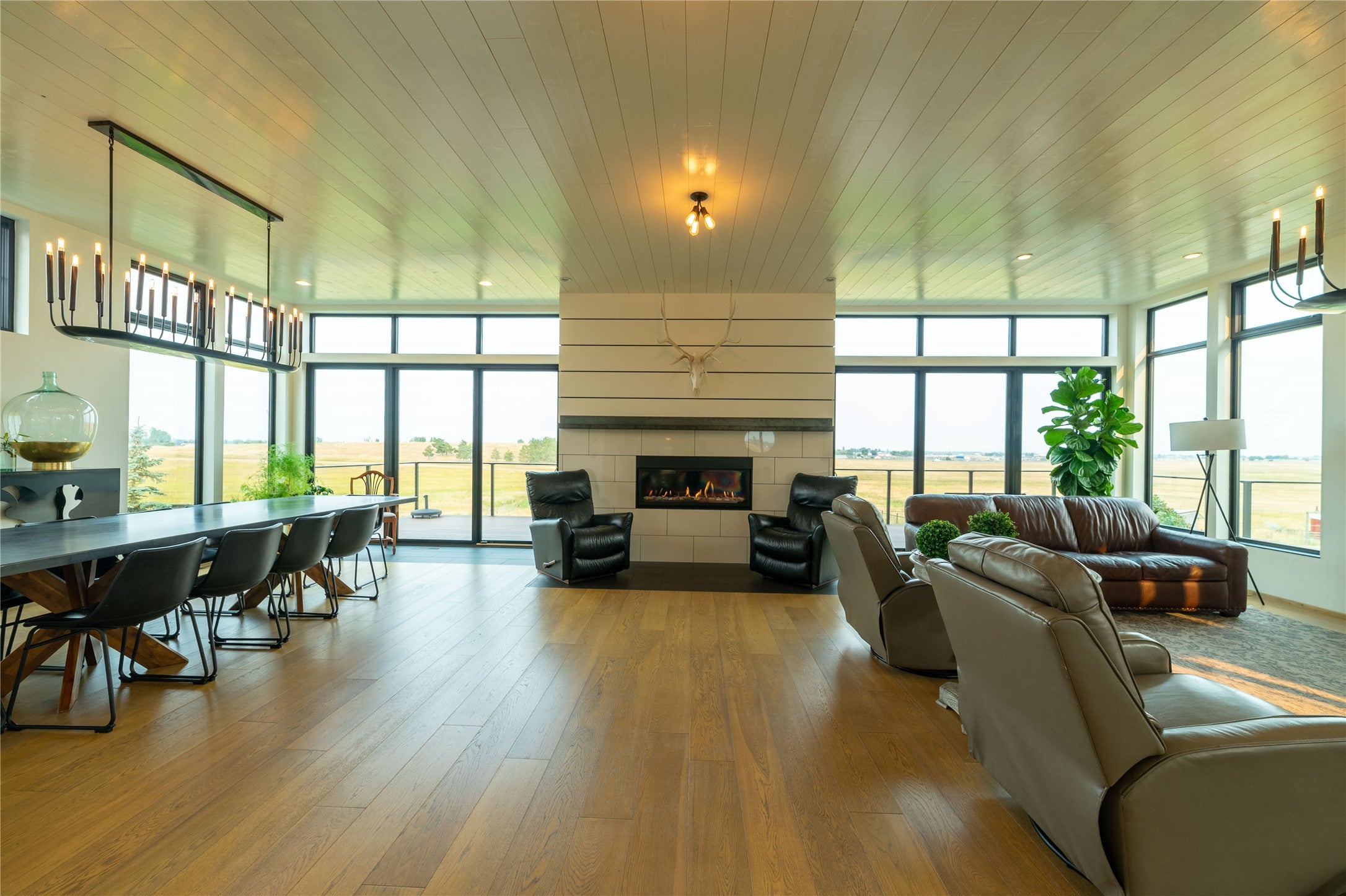 Kalispell, Montana, 59901, United States, 5 Bedrooms Bedrooms, ,4 BathroomsBathrooms,Residential,Active,1952460