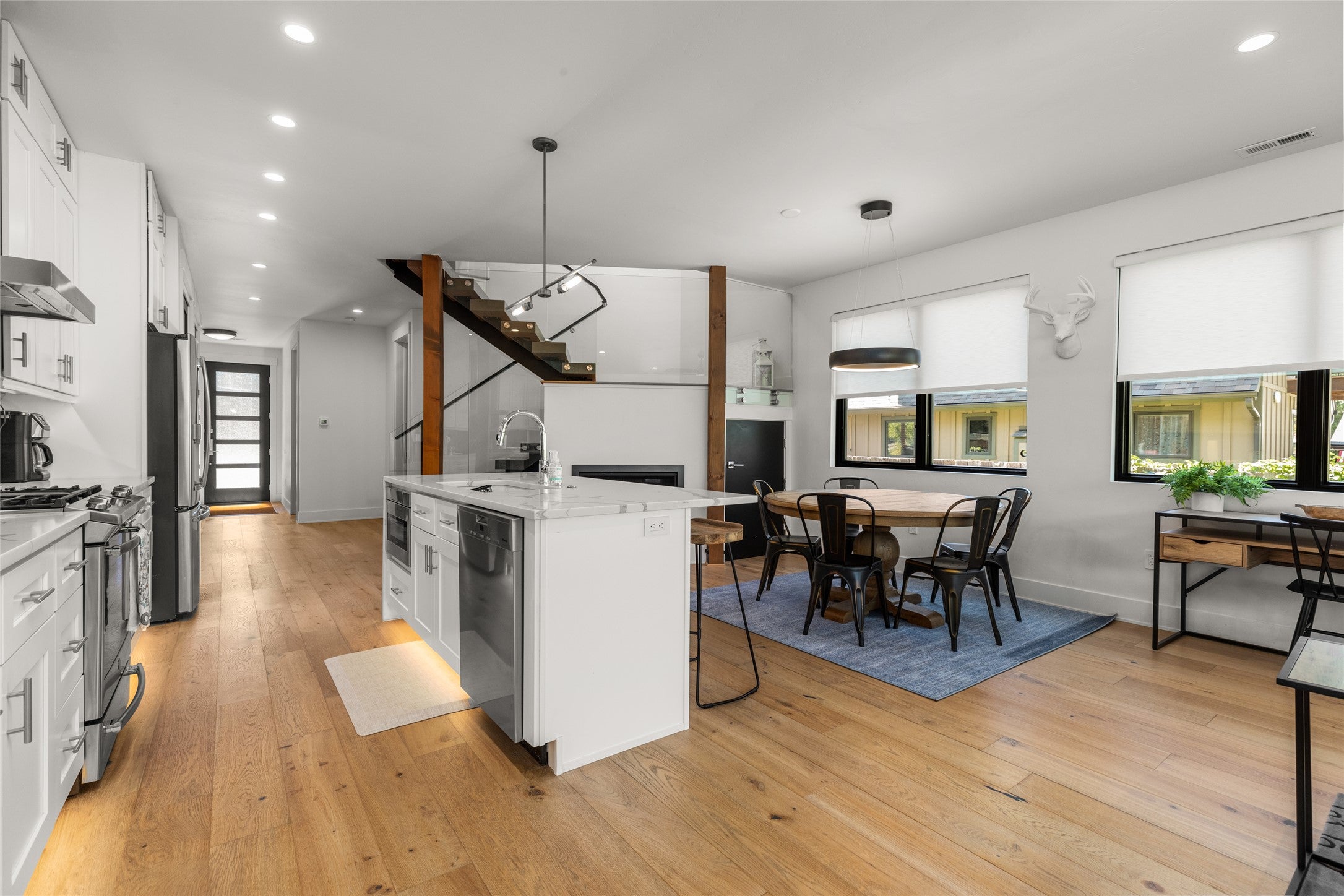 Whitefish, Montana, 59937, United States, 7 Bedrooms Bedrooms, ,5 BathroomsBathrooms,Residential,Active,1914927