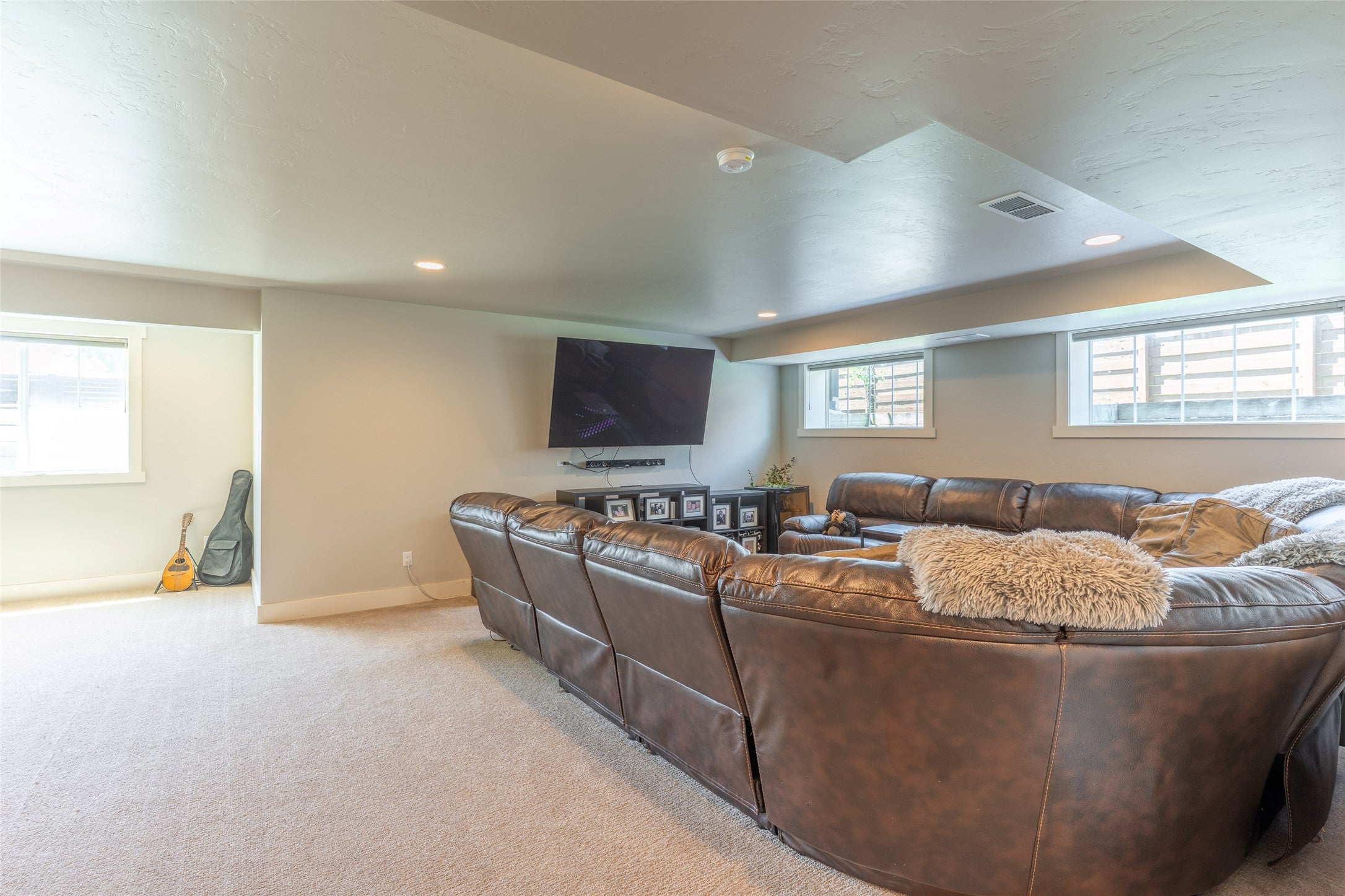 Kalispell, Montana, 59901, United States, 5 Bedrooms Bedrooms, ,3 BathroomsBathrooms,Residential,Active,1880177
