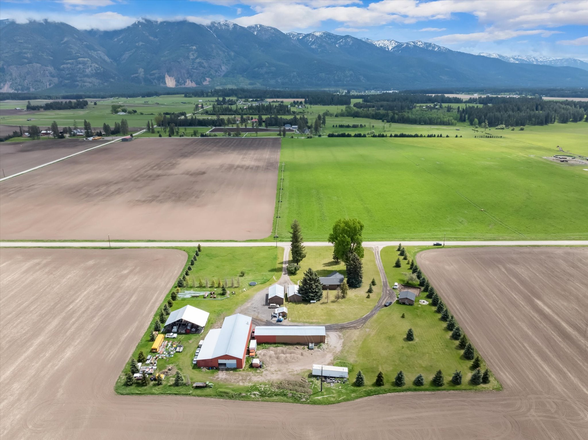 Columbia Falls, Montana, 59912, United States, 5 Bedrooms Bedrooms, ,3 BathroomsBathrooms,Residential,Active,1986898