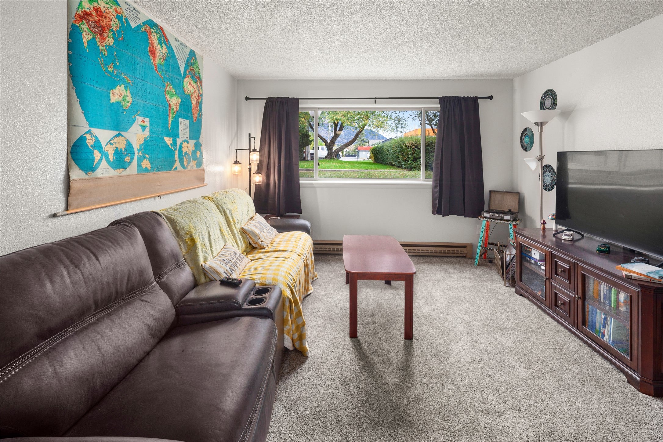 Columbia Falls, Montana, 59912, United States, 14 Bedrooms Bedrooms, ,8 BathroomsBathrooms,Residential,Active,1970926