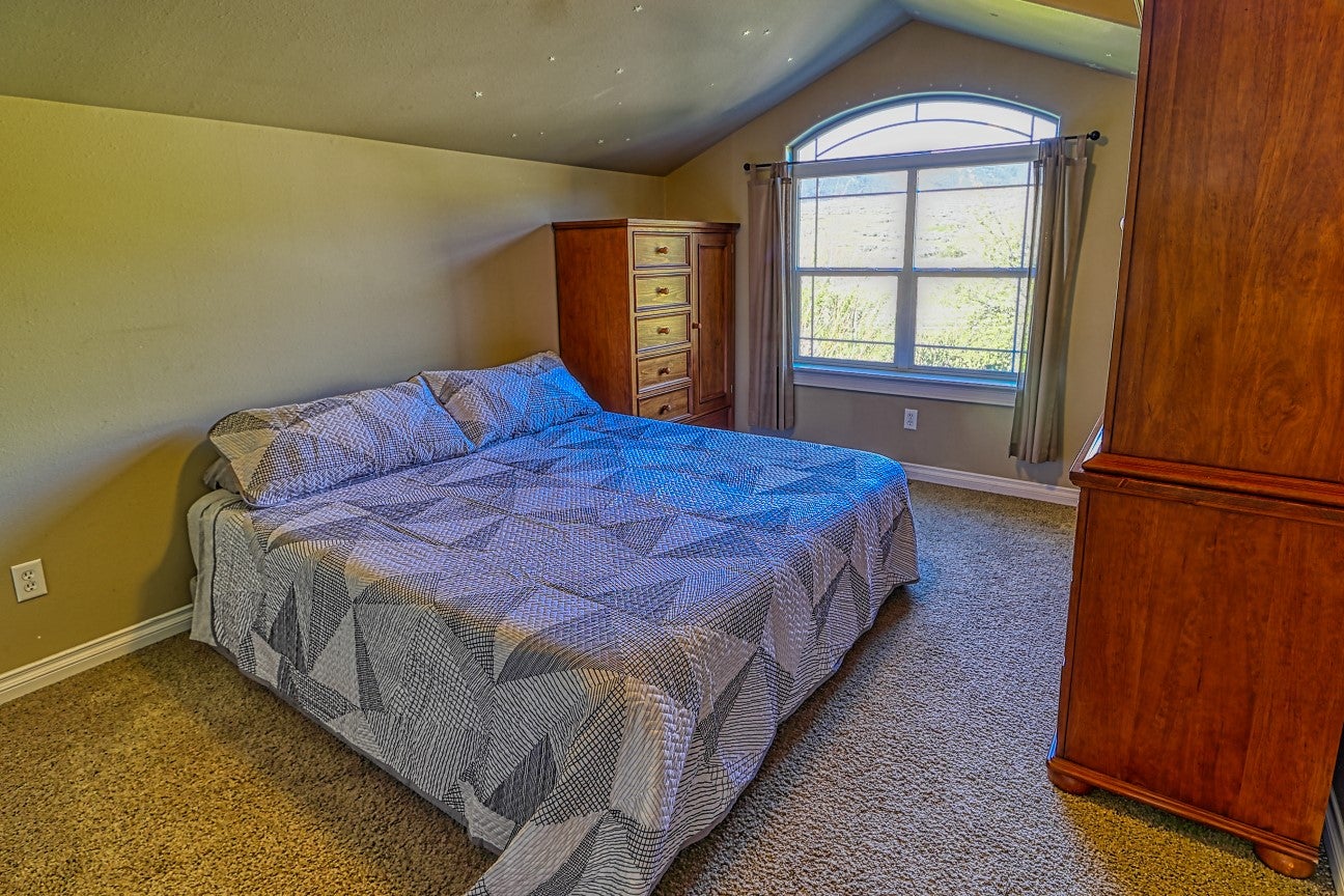 Corvallis, Montana, 59828, United States, 4 Bedrooms Bedrooms, ,4 BathroomsBathrooms,Residential,Active,1863486