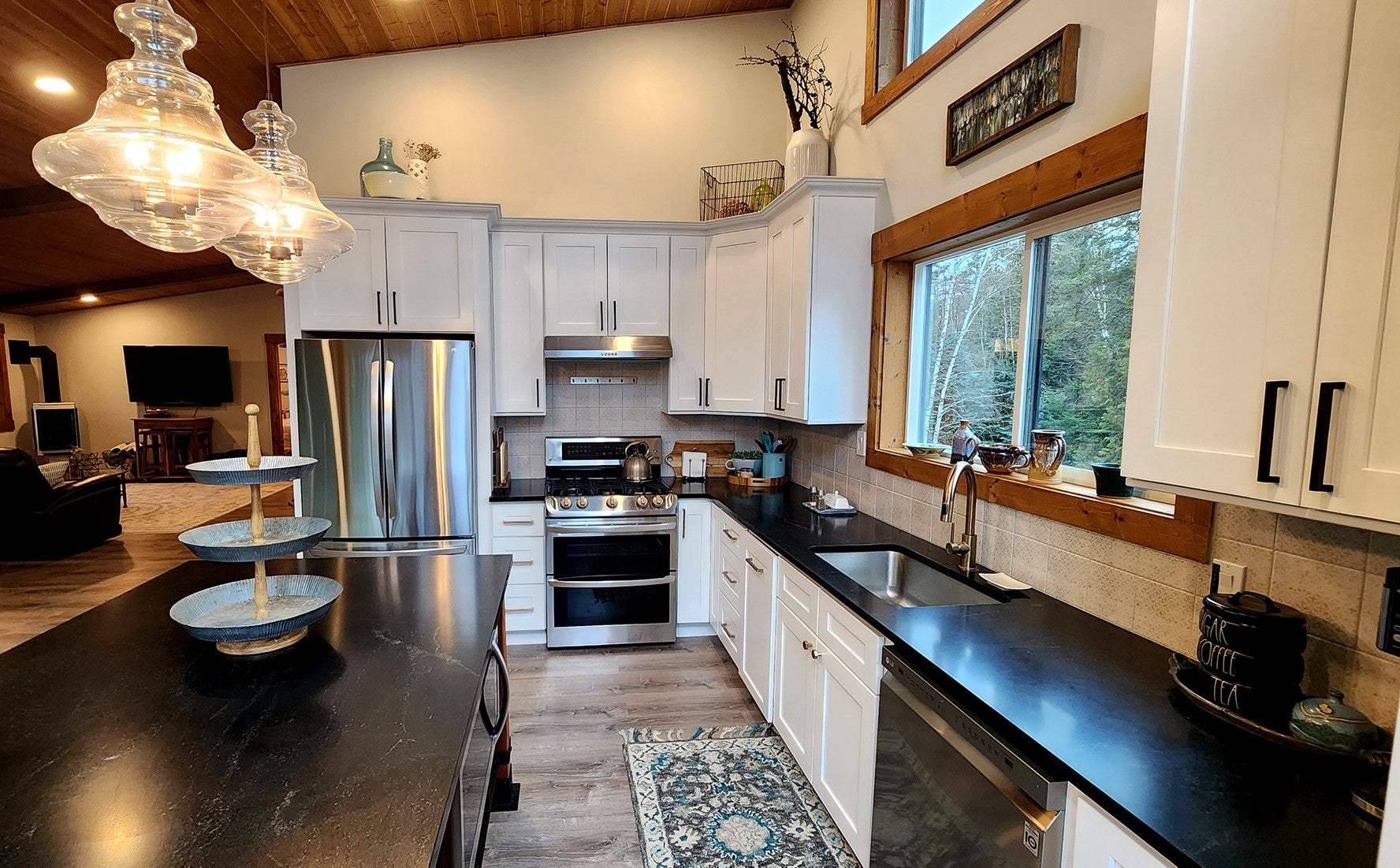 Bigfork, Montana, 59911, United States, 7 Bedrooms Bedrooms, ,6 BathroomsBathrooms,Residential,Active,2007283