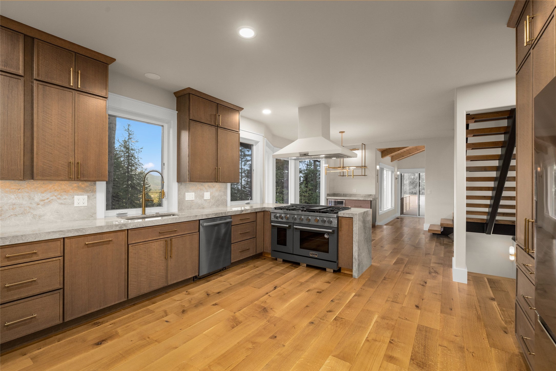 Whitefish, Montana, 59937, United States, 4 Bedrooms Bedrooms, ,4 BathroomsBathrooms,Residential,Active,1952623