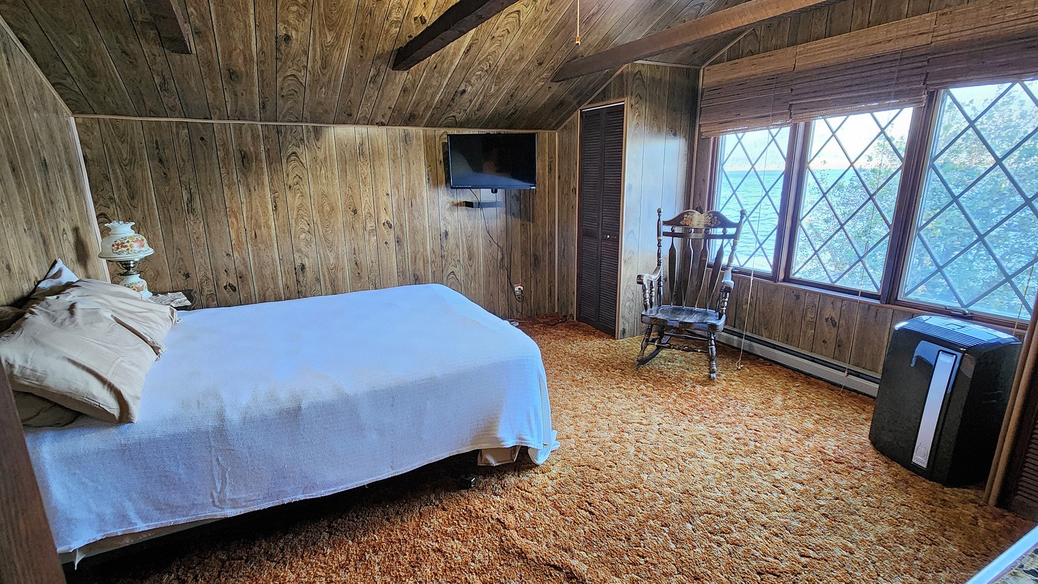 Bigfork, Montana, 59911, United States, ,2 BathroomsBathrooms,Residential,Active,1769754