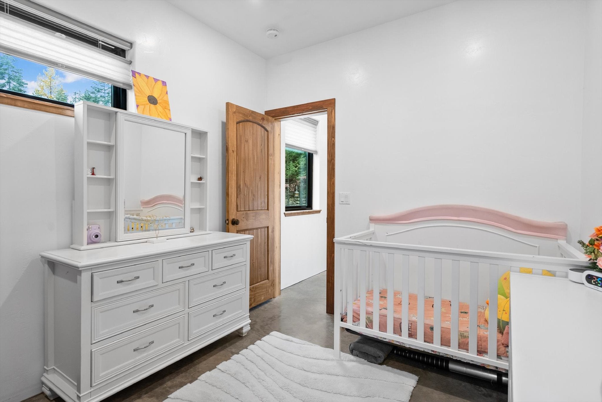 Kalispell, Montana, 59901, United States, 6 Bedrooms Bedrooms, ,5 BathroomsBathrooms,Residential,Active,1990648