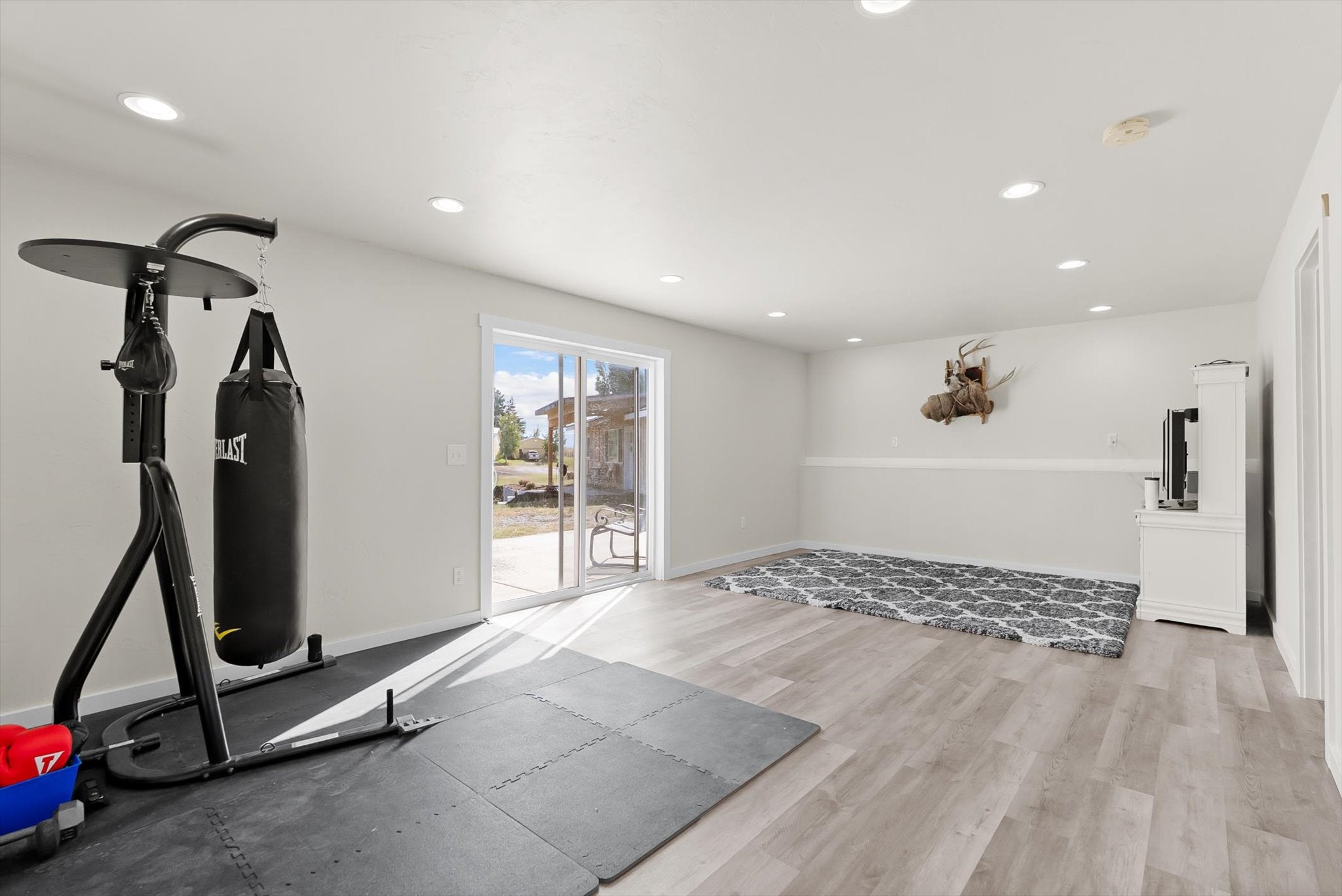 Kalispell, Montana, 59901, United States, 5 Bedrooms Bedrooms, ,3 BathroomsBathrooms,Residential,Active,1945088