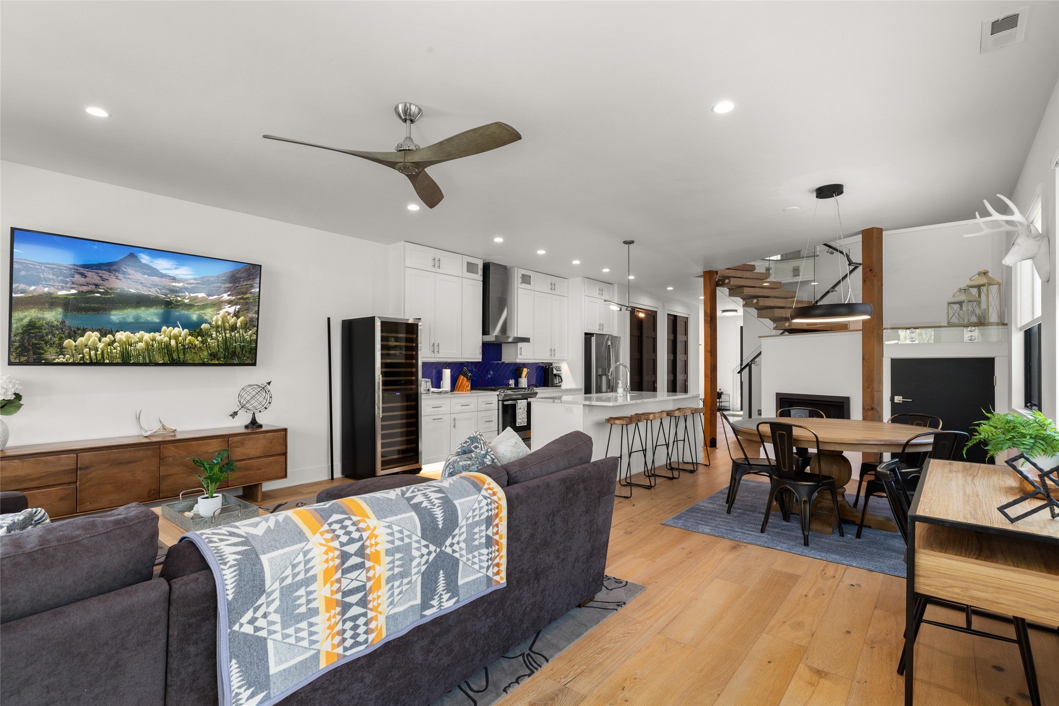 Whitefish, Montana, 59937, United States, 7 Bedrooms Bedrooms, ,5 BathroomsBathrooms,Residential,Active,1914927