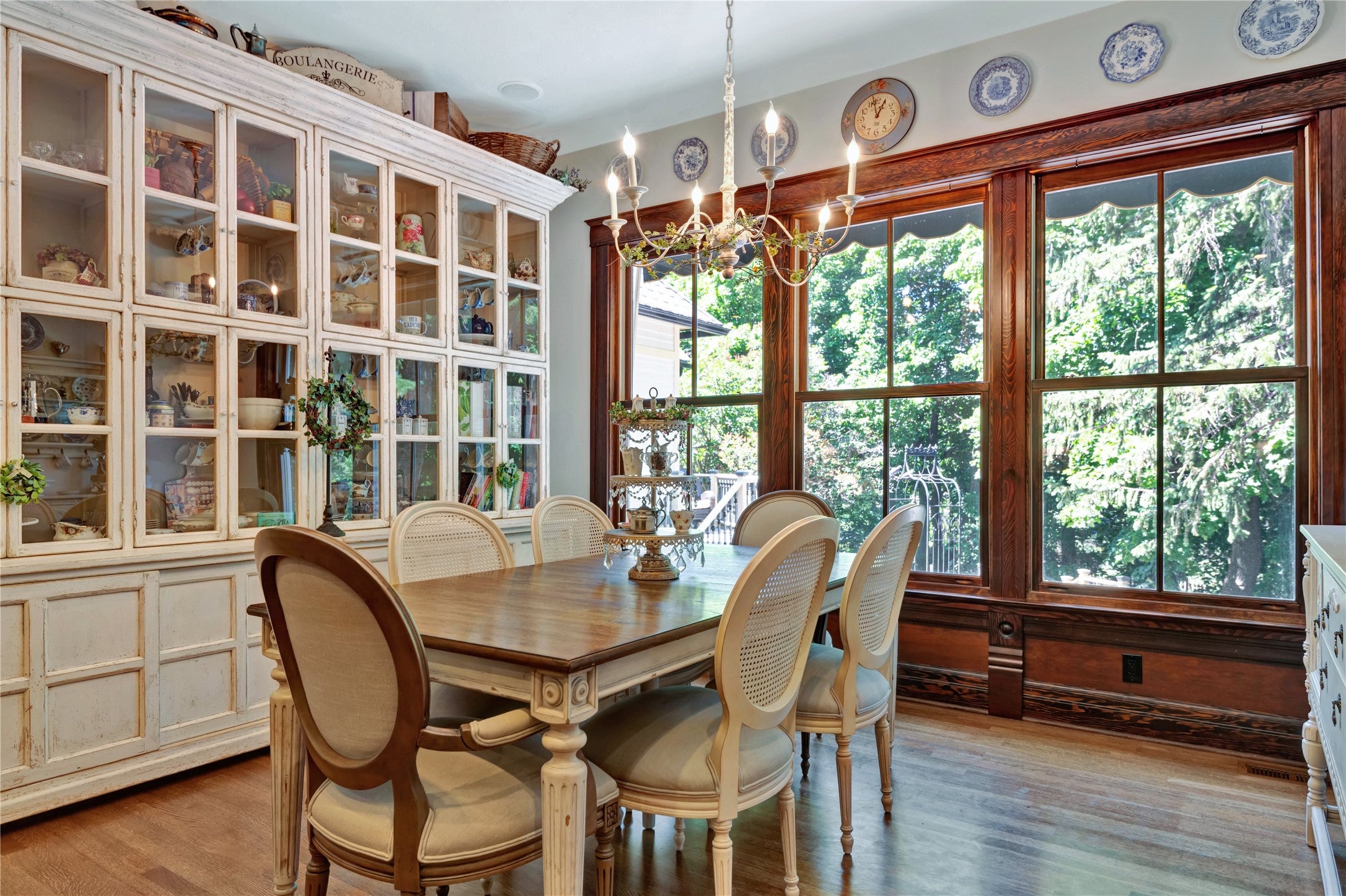 Missoula, Montana, 59802, United States, 5 Bedrooms Bedrooms, ,6 BathroomsBathrooms,Residential,Active,1753892