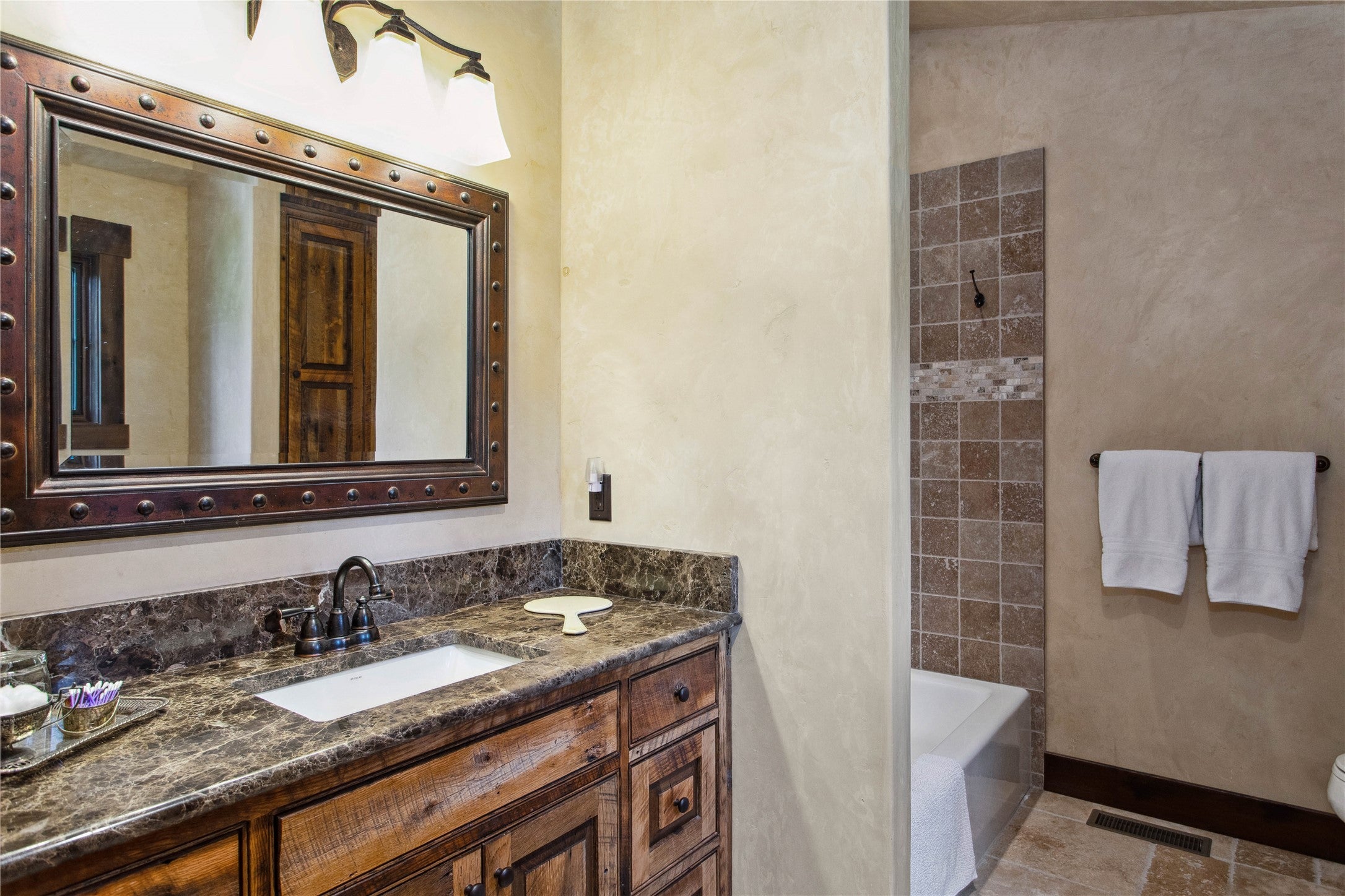 Whitefish, Montana, 59937, United States, 3 Bedrooms Bedrooms, ,4 BathroomsBathrooms,Residential,Active,1828694