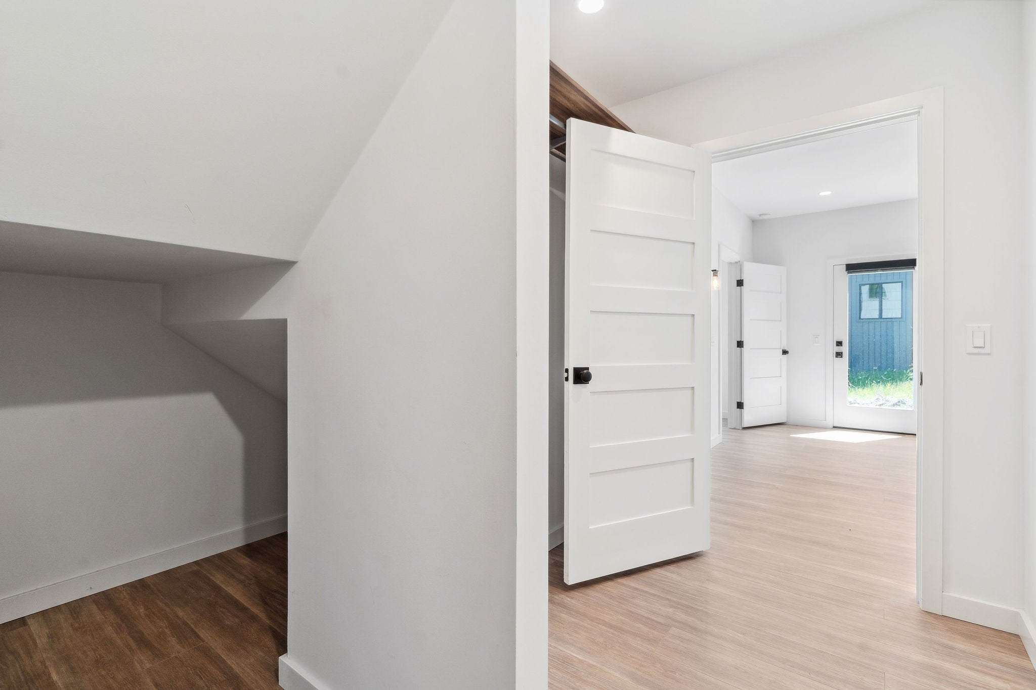 Lakeside, Montana, 59922, United States, 6 Bedrooms Bedrooms, ,5 BathroomsBathrooms,Residential,Active,1832319