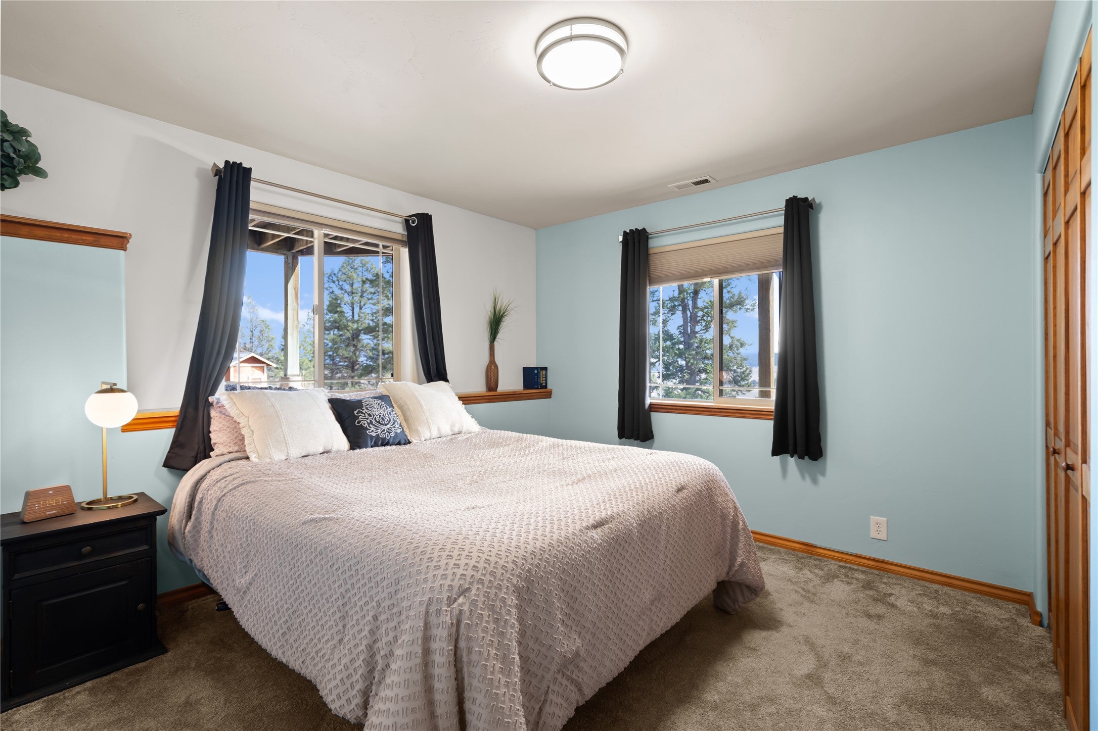 Kalispell, Montana, 59901, United States, 5 Bedrooms Bedrooms, ,3 BathroomsBathrooms,Residential,Active,1753509