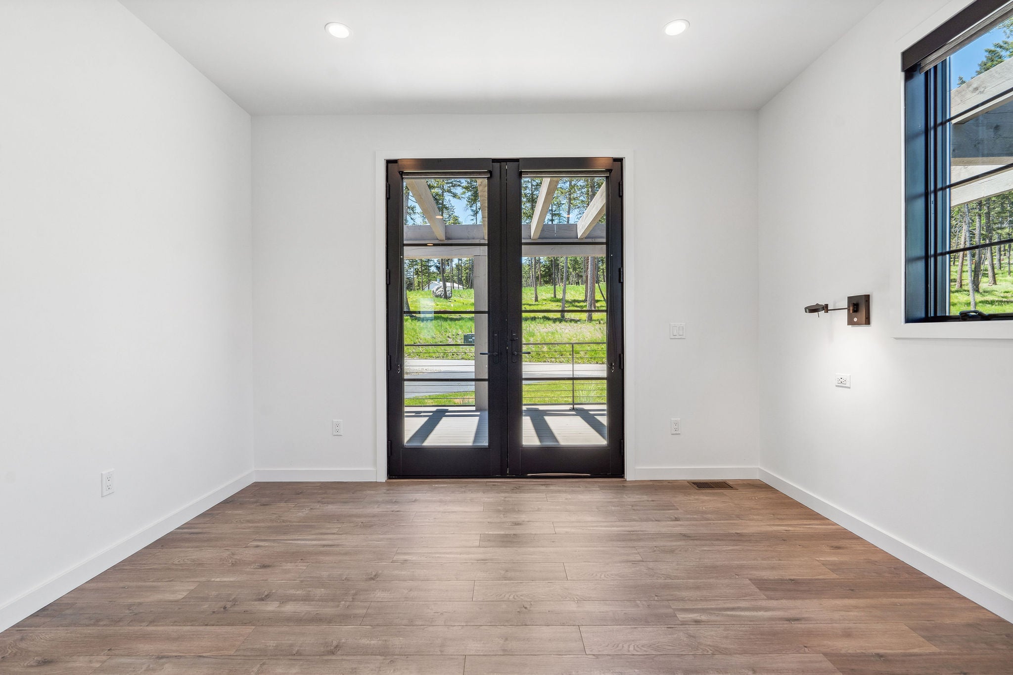 Lakeside, Montana, 59922, United States, 6 Bedrooms Bedrooms, ,5 BathroomsBathrooms,Residential,Active,1832319