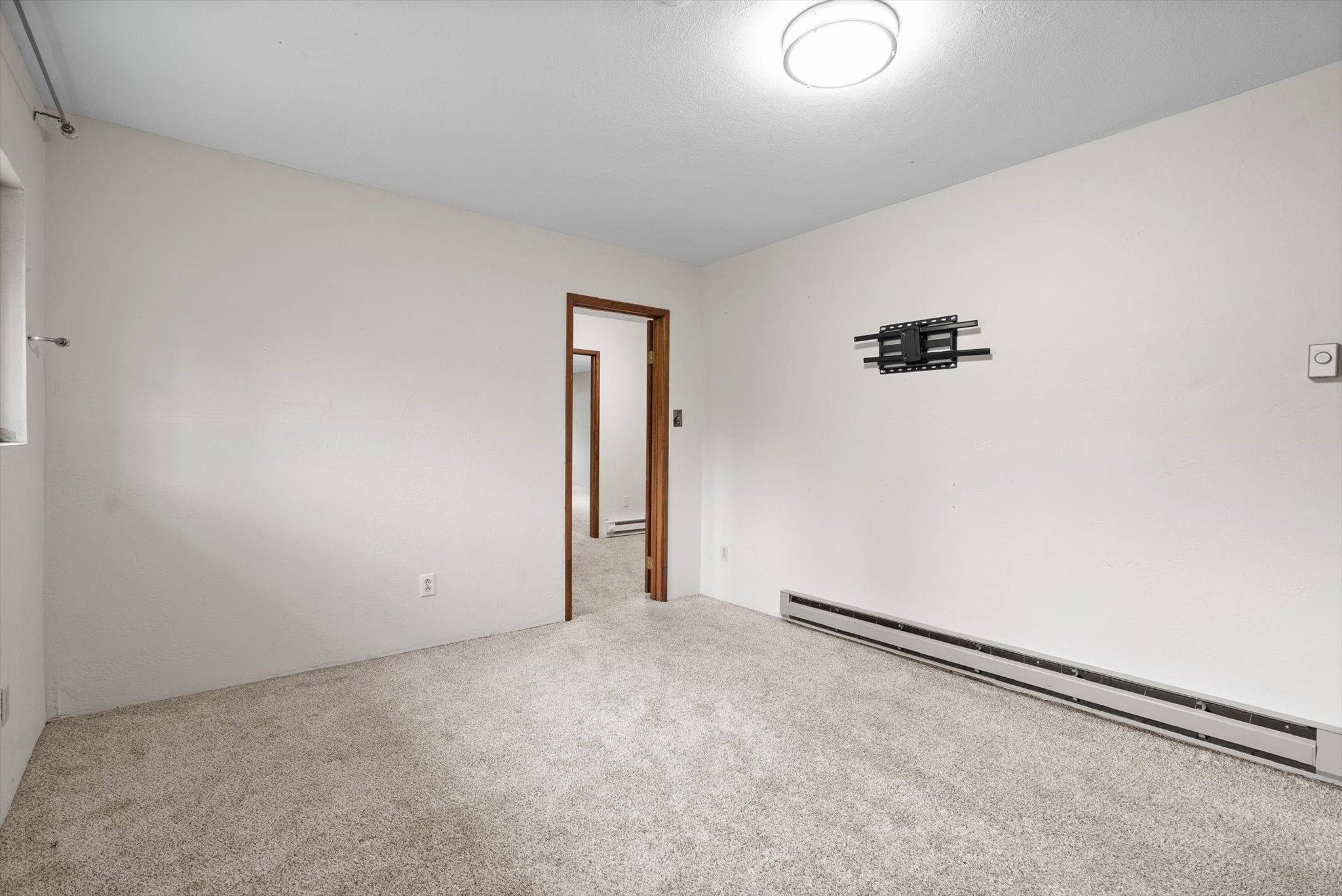 Kalispell, Montana, 59901, United States, 6 Bedrooms Bedrooms, ,5 BathroomsBathrooms,Residential,Active,1990648