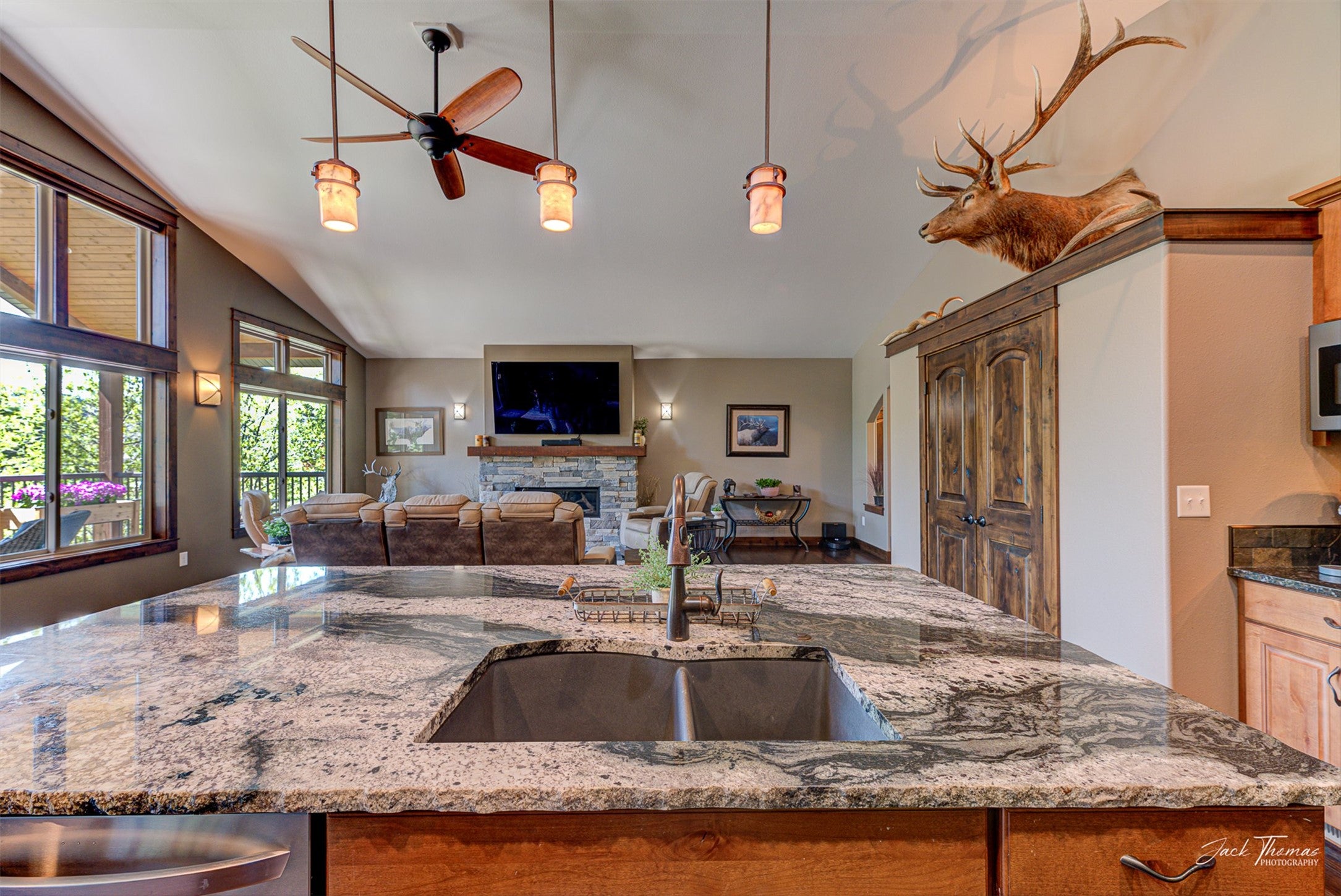 Helena, Montana, 59601, United States, 5 Bedrooms Bedrooms, ,3 BathroomsBathrooms,Residential,Active,2040229