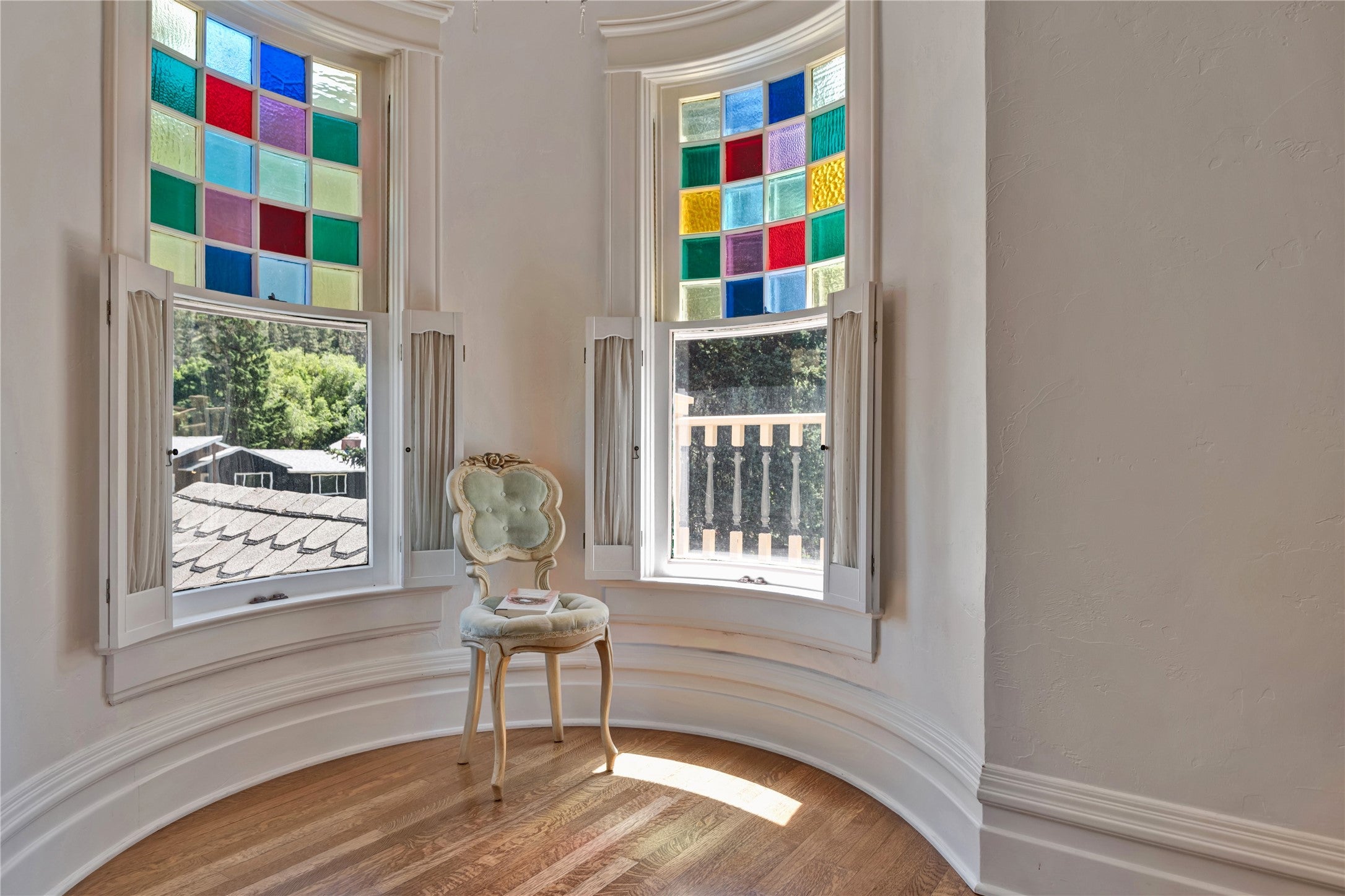 Missoula, Montana, 59802, United States, 5 Bedrooms Bedrooms, ,6 BathroomsBathrooms,Residential,Active,1753892