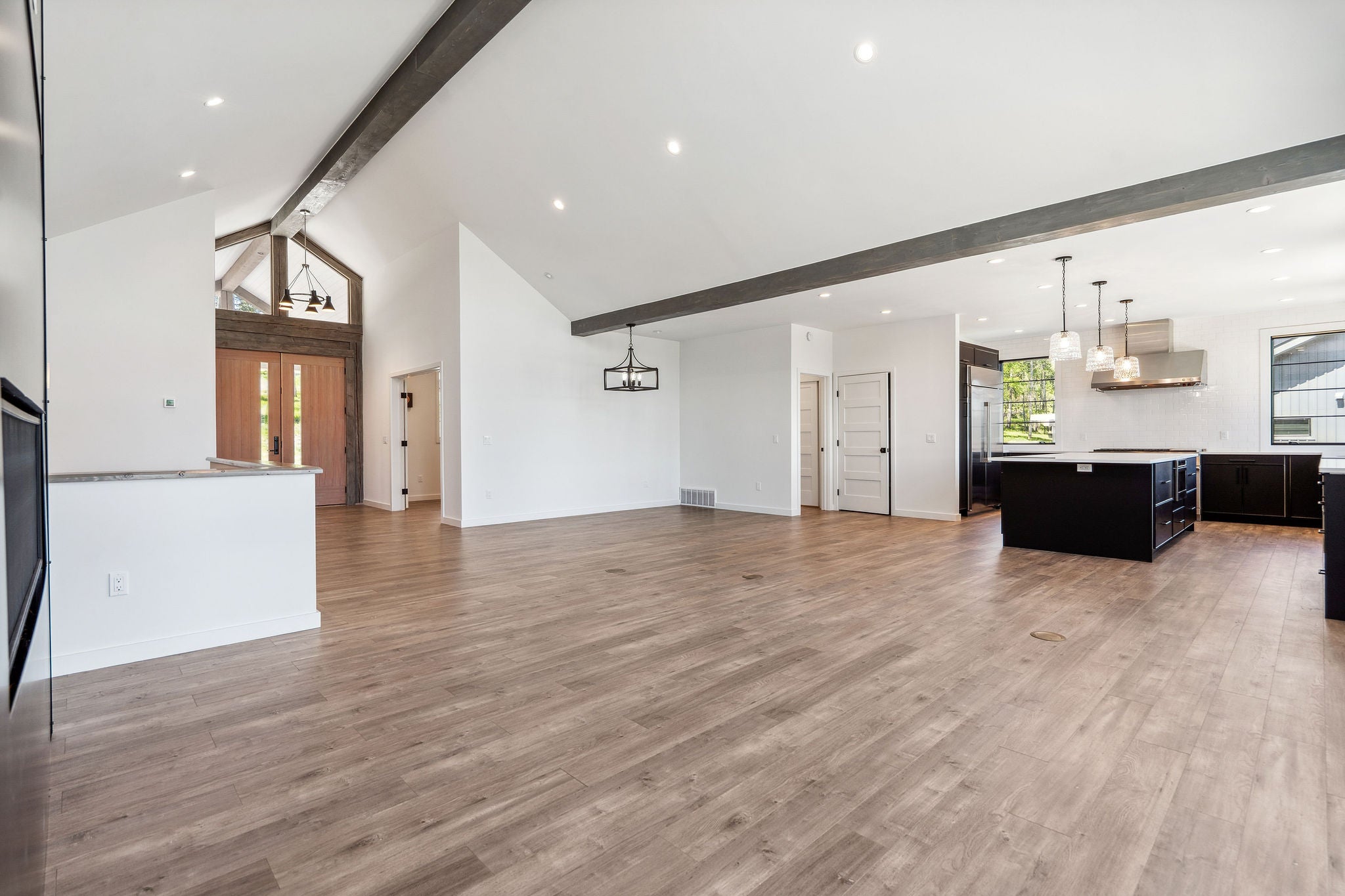 Lakeside, Montana, 59922, United States, 6 Bedrooms Bedrooms, ,5 BathroomsBathrooms,Residential,Active,1832319