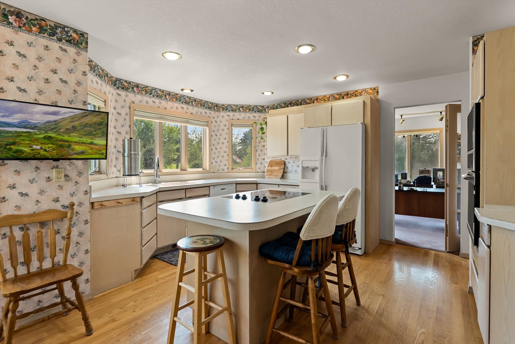Kalispell, Montana, 59901, United States, 5 Bedrooms Bedrooms, ,4 BathroomsBathrooms,Residential,Active,1907966