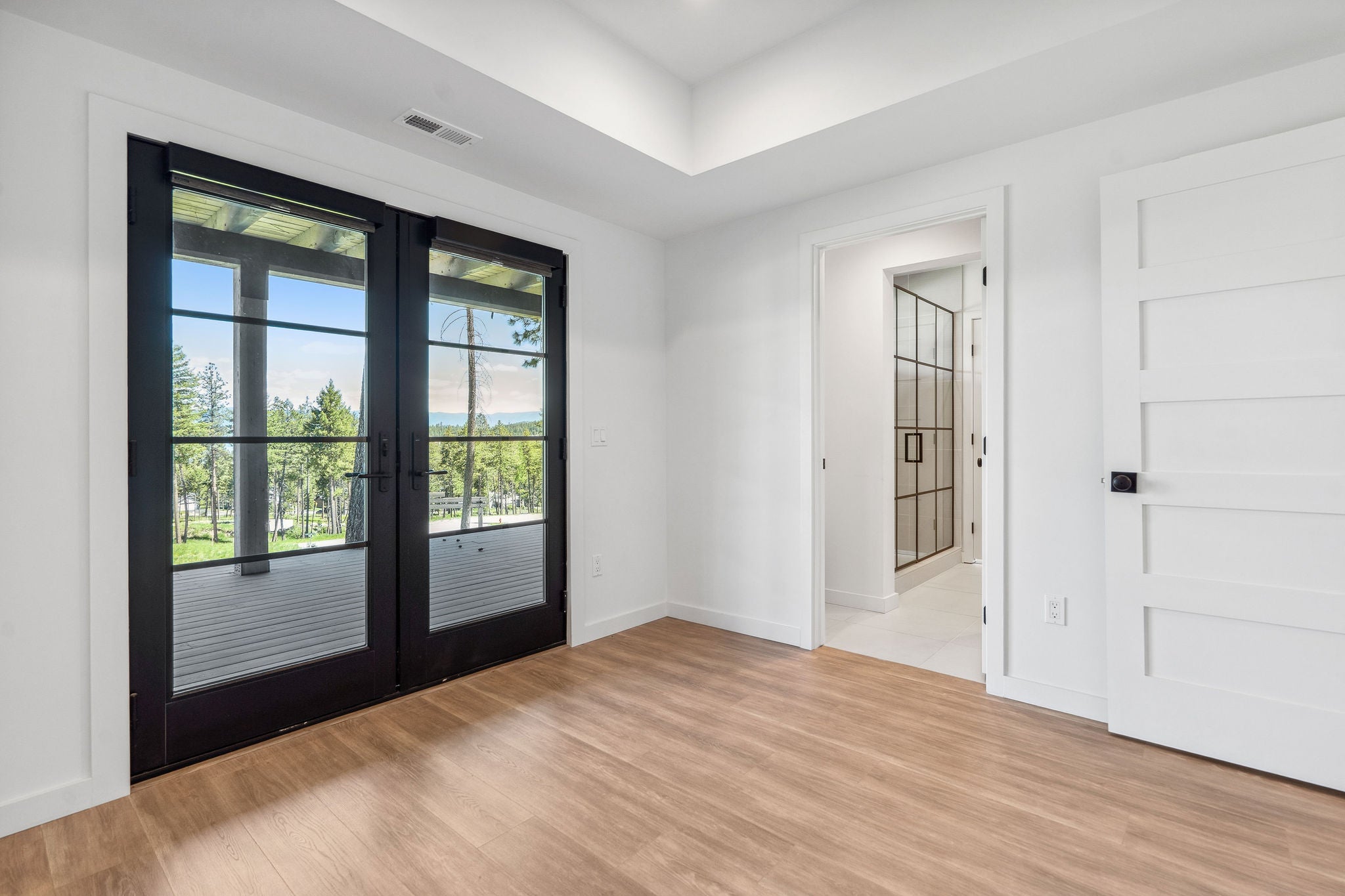 Lakeside, Montana, 59922, United States, 6 Bedrooms Bedrooms, ,5 BathroomsBathrooms,Residential,Active,1832319